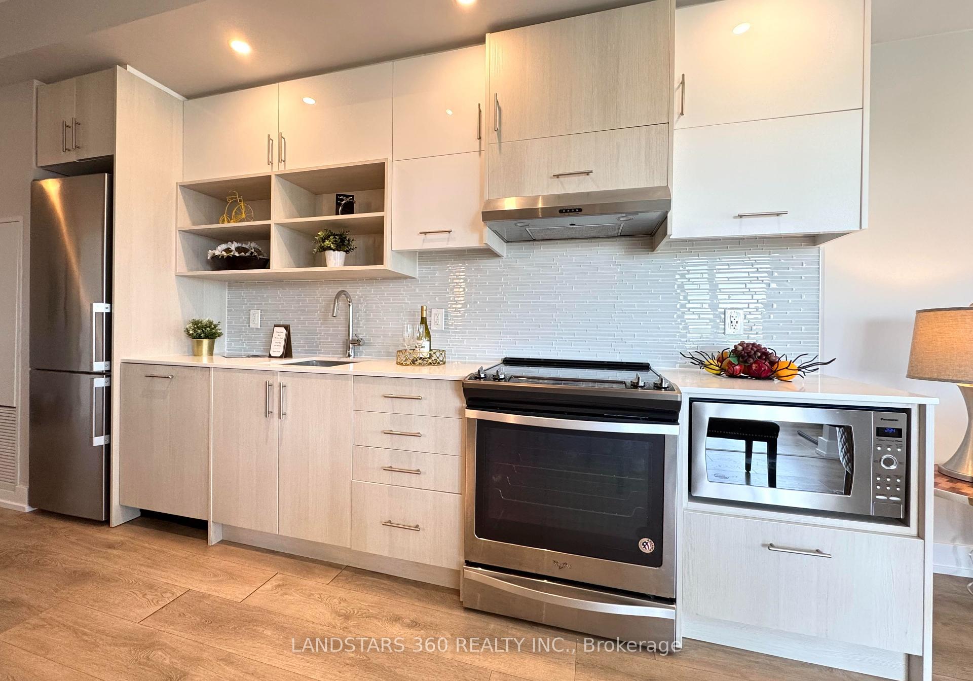 2 Bedrooms Condo at 150 Fairview Mall, Toronto For sale