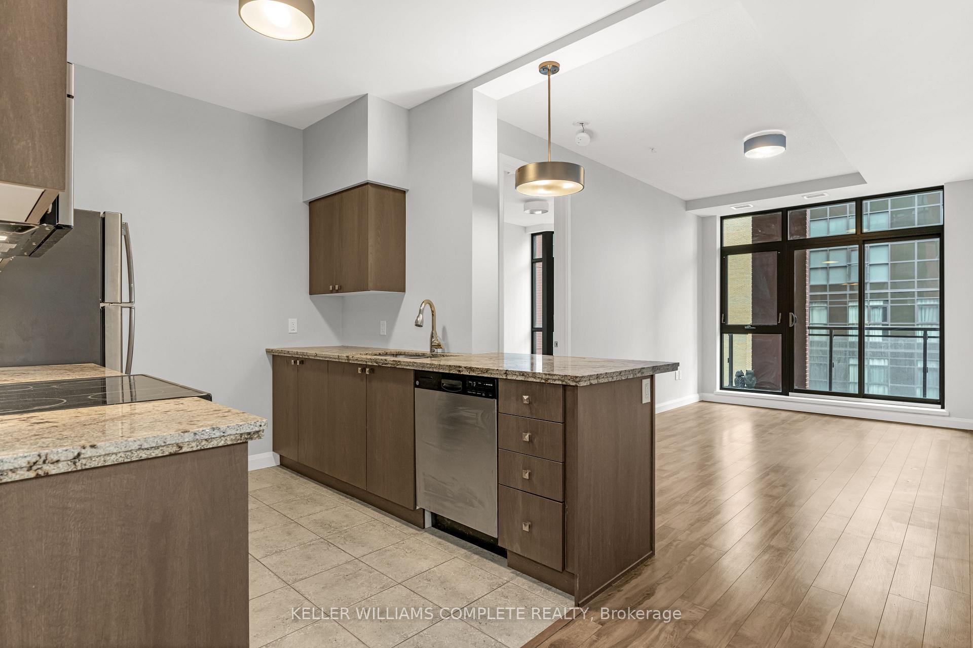 1 Bedroom Condo at 112 King,  Hamilton For sale