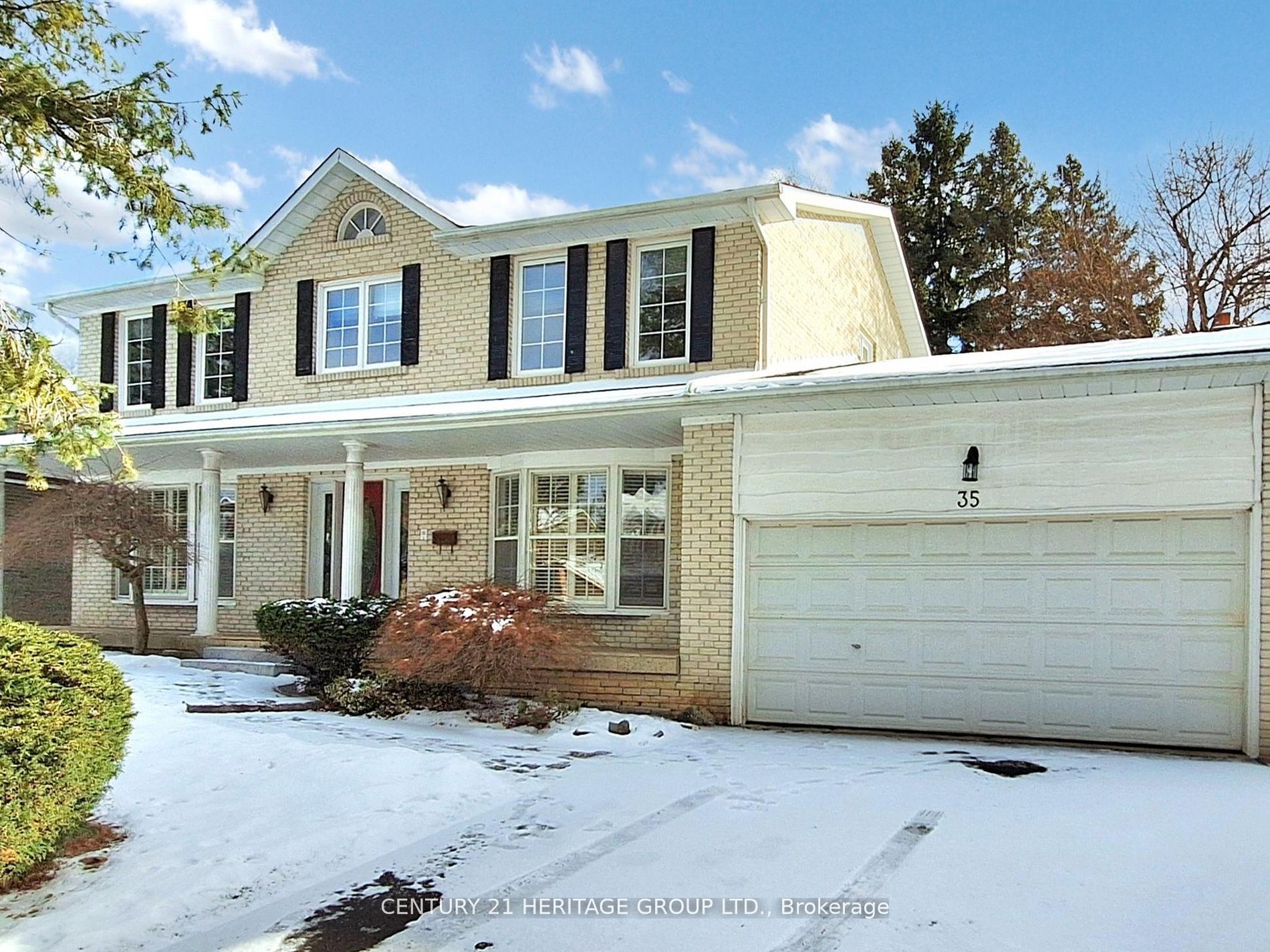 35 Forest Park Crescent