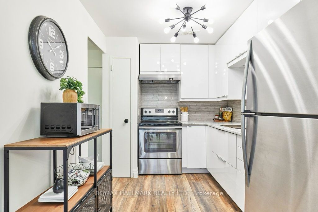 800 Kennedy Road, #401