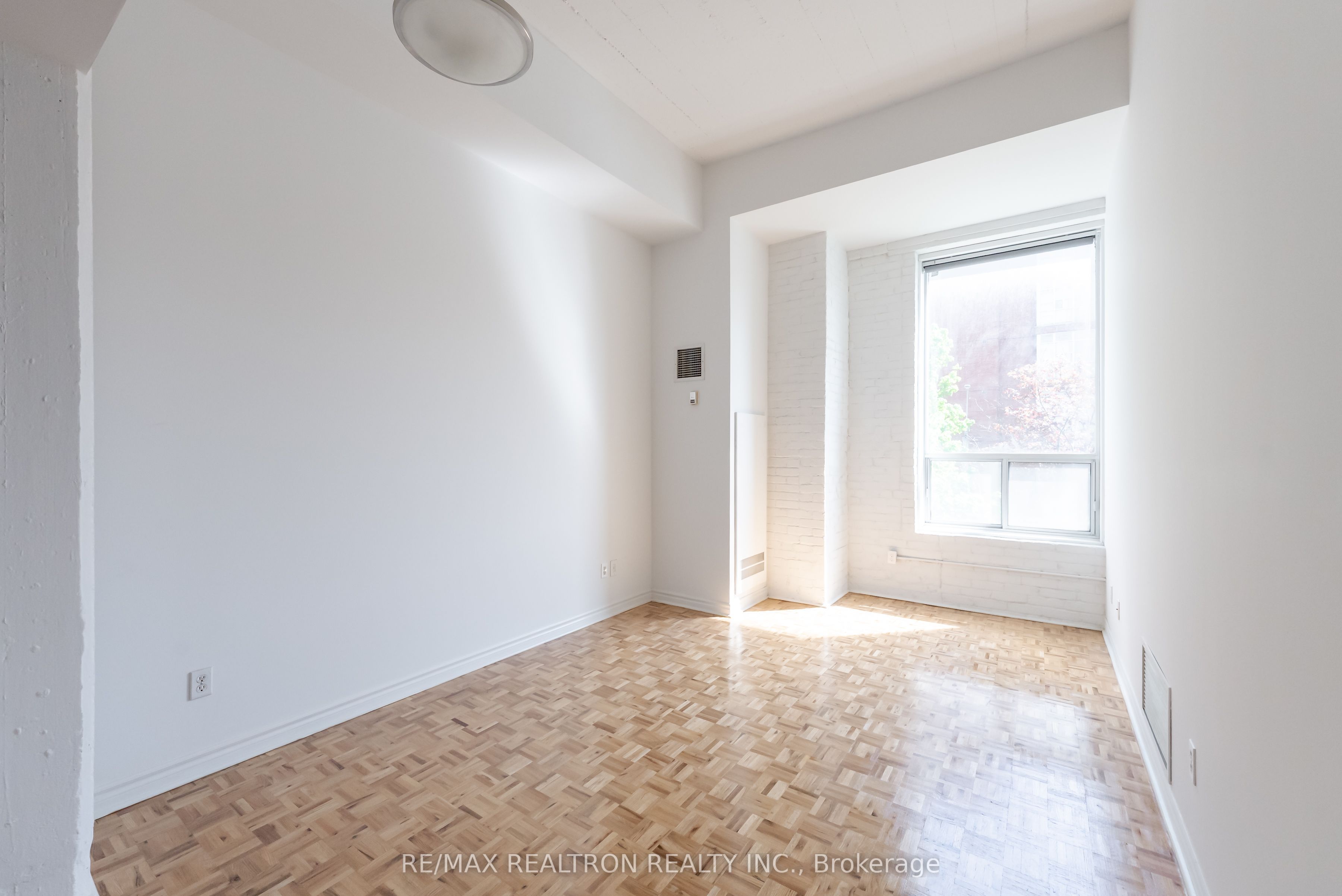 1401 Dupont Street, #225
