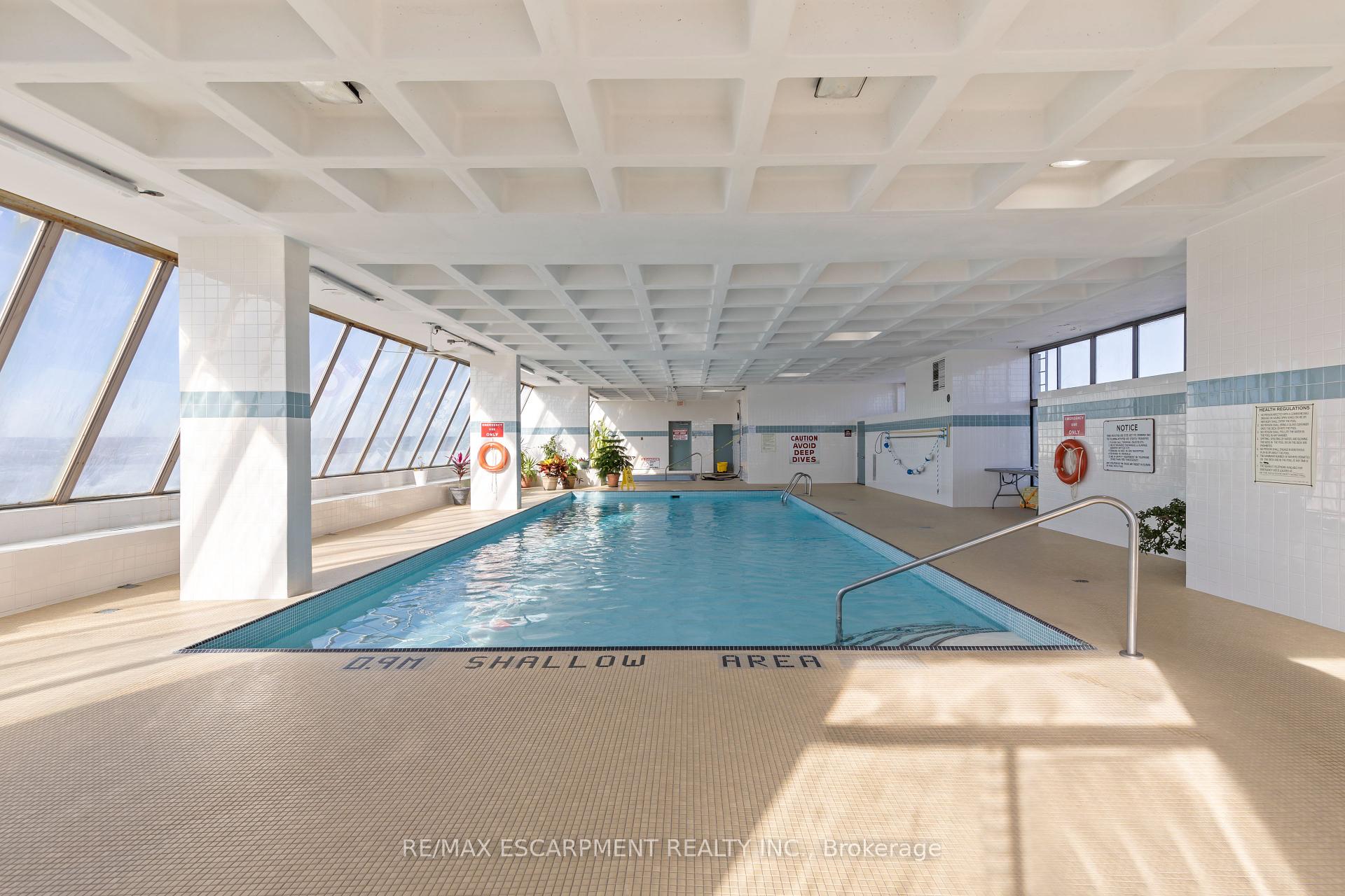 3 Bedrooms Condo at 75 QUEEN, Hamilton For sale