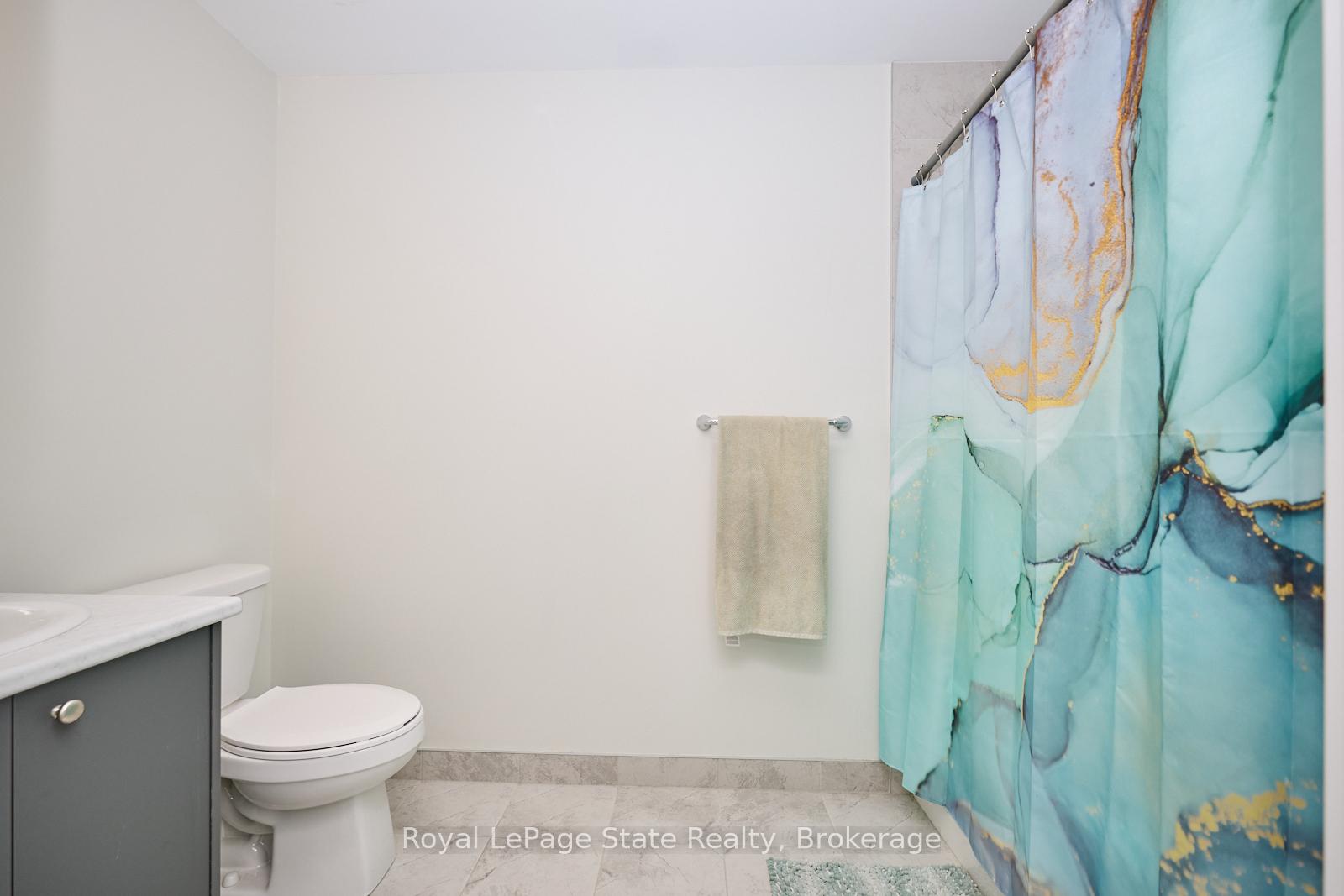 1 Bedroom Condo at 600 North Service, Hamilton For sale