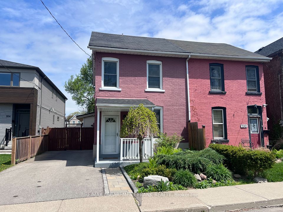 202 Canada Street