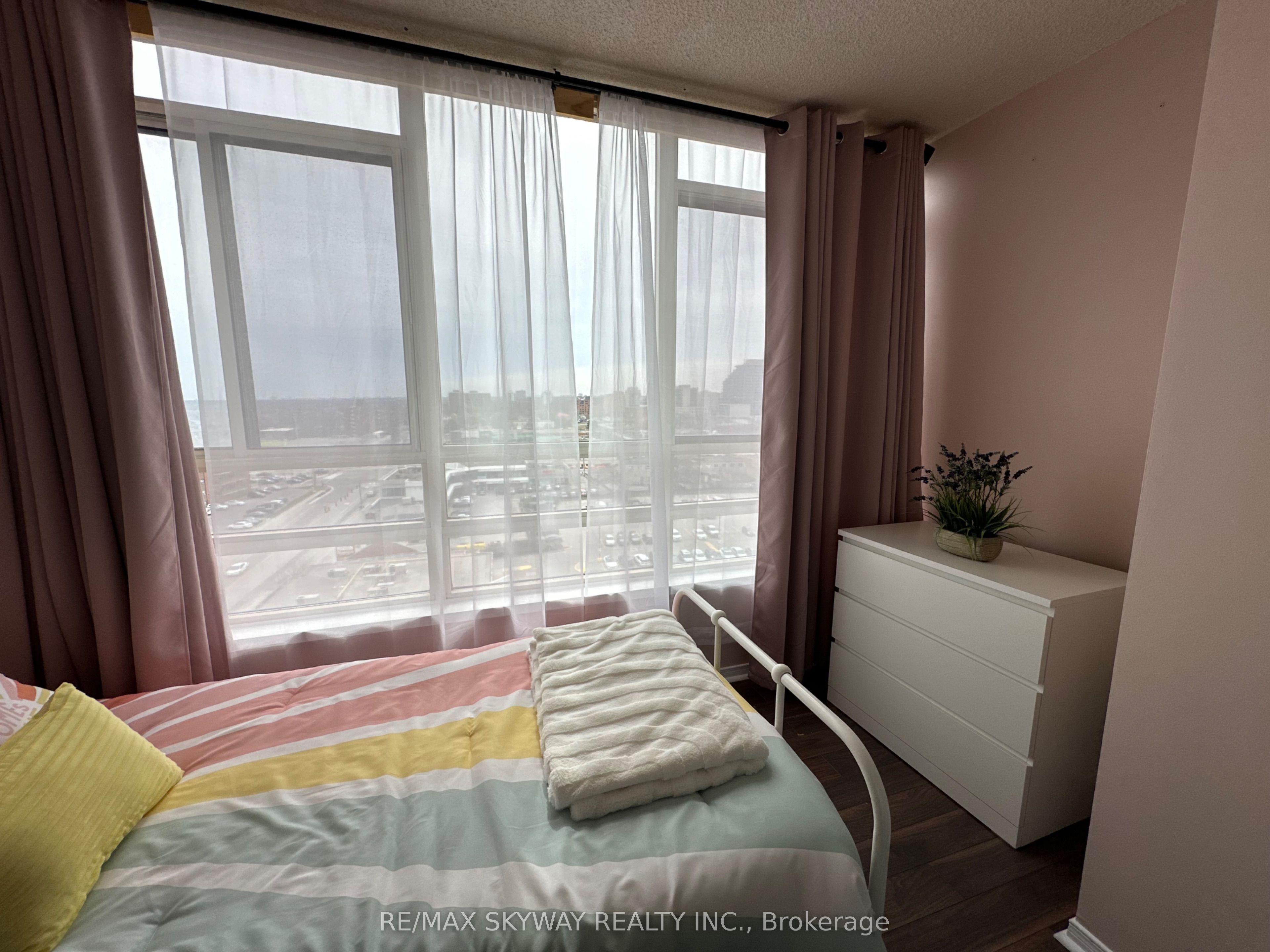 75 King Street E, #1104
