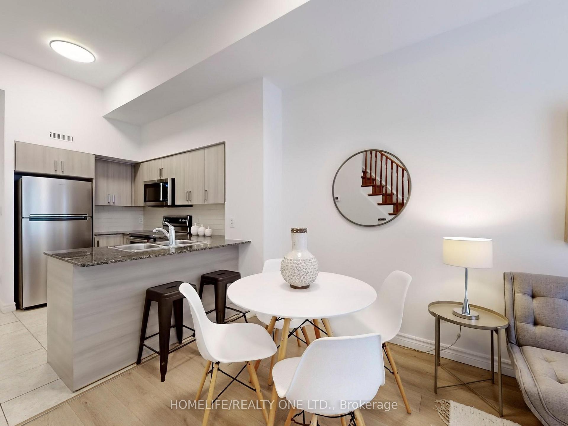 3 Bedrooms Condo at 21 Ruttan, Toronto For sale