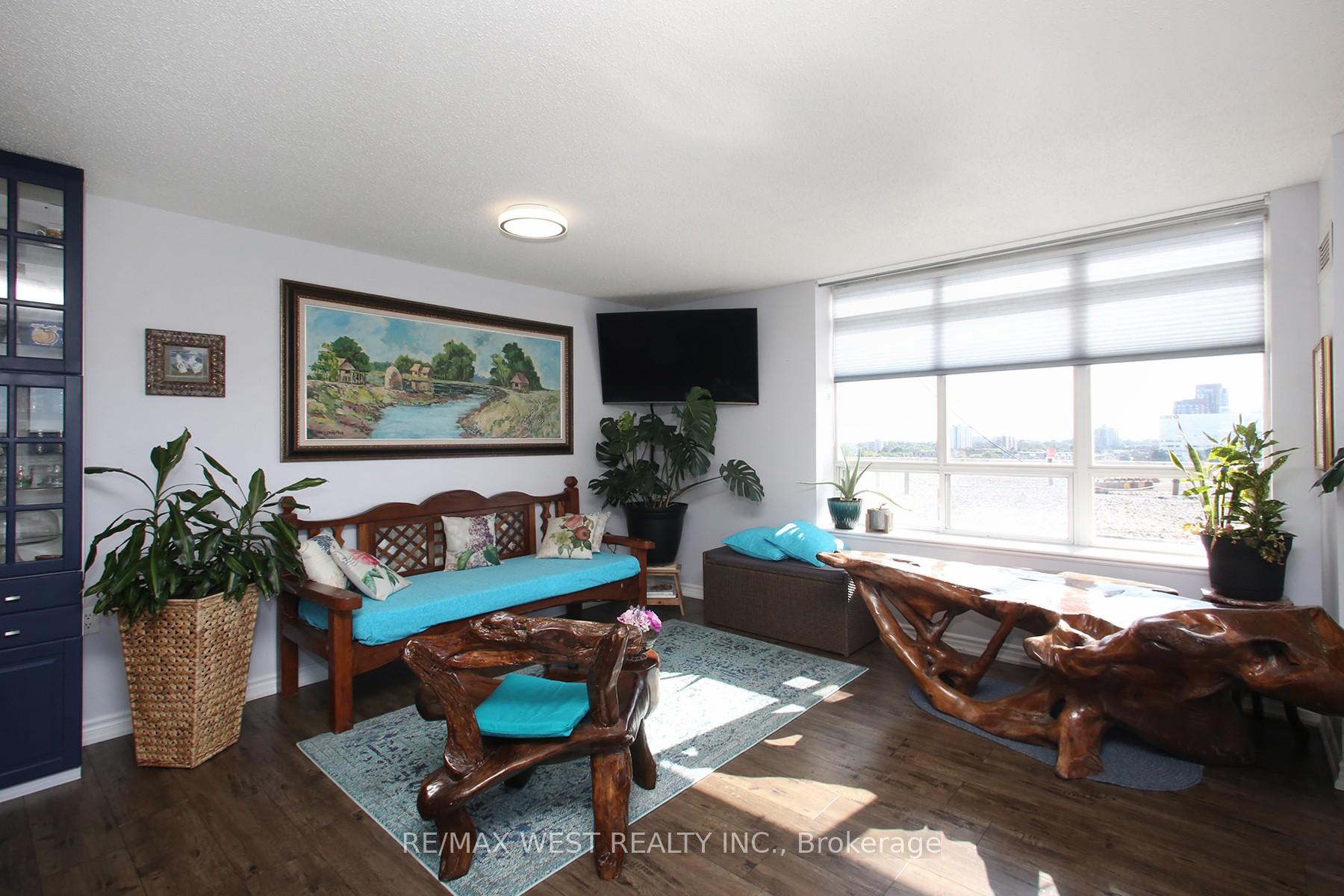 2 Bedrooms Condo at 650 Lawrence,  Toronto For sale