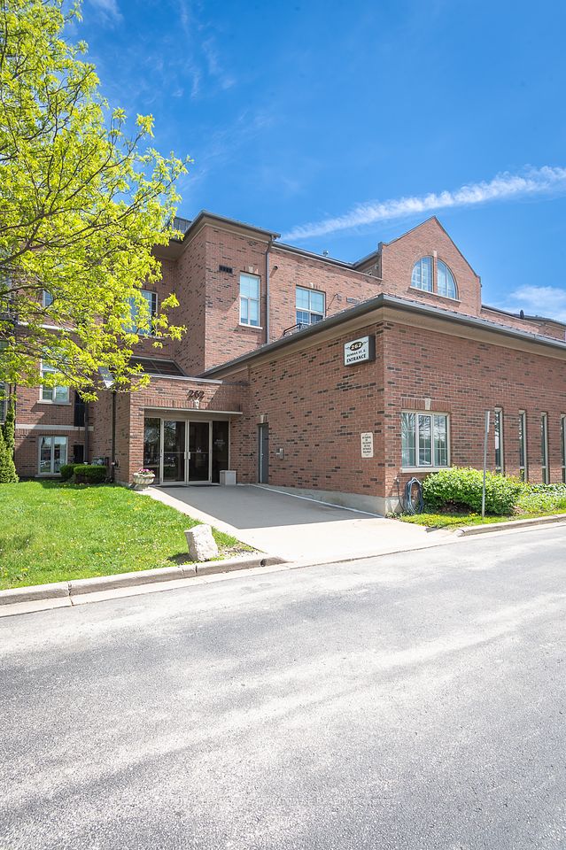 #318 - 262 Dundas Street, Hamilton, ON L8B 1A9