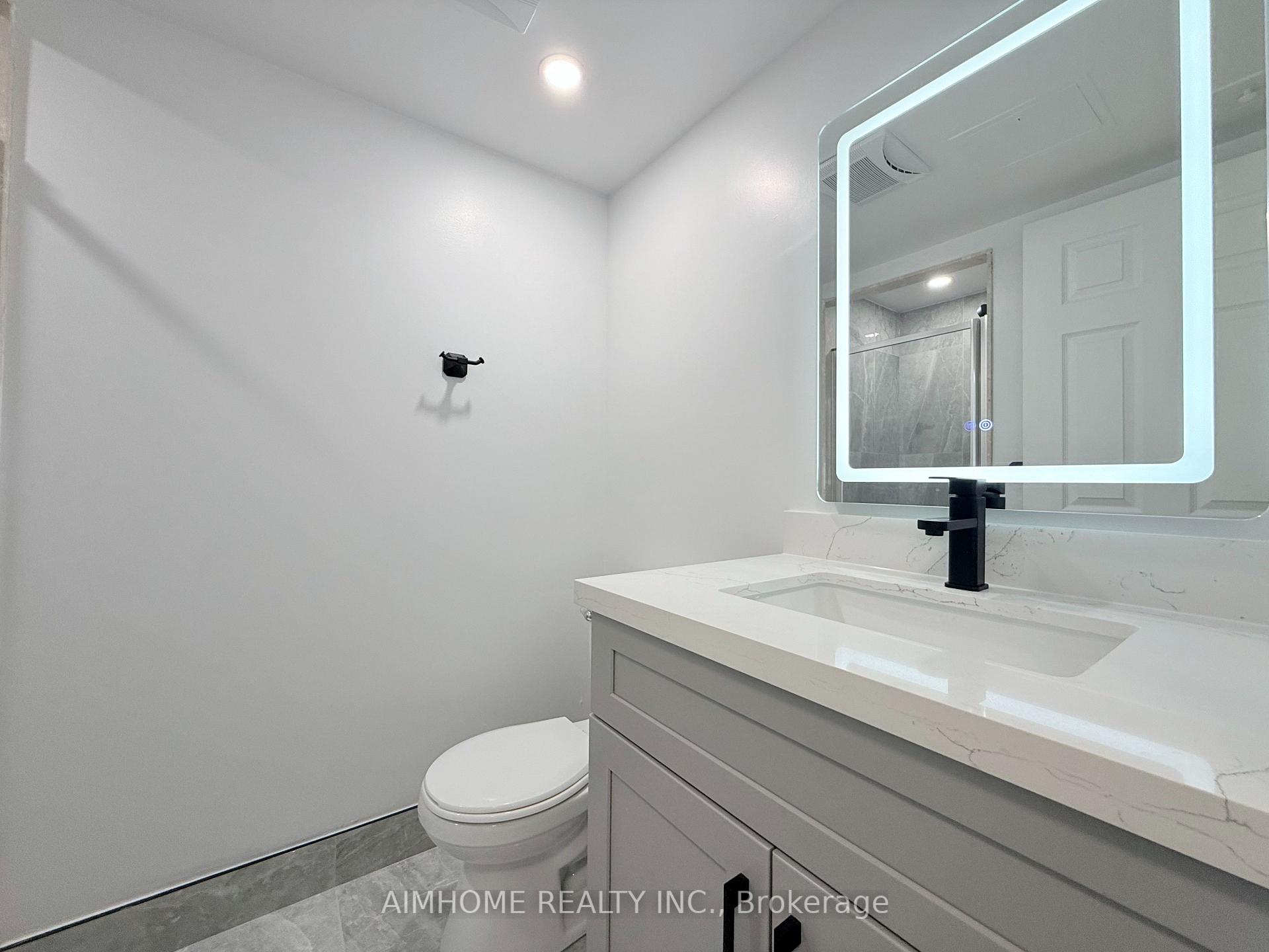3 Bedrooms Condo at 7 Lorraine, Toronto For sale