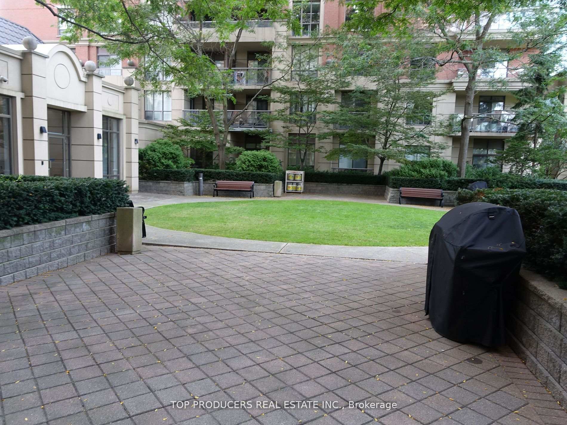 1 Bedroom Condo at 51 Harrison Garden,  Toronto For sale