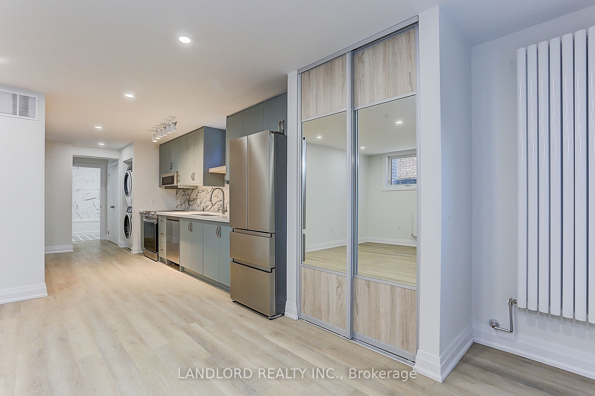 30 Lambton Avenue, #Lower