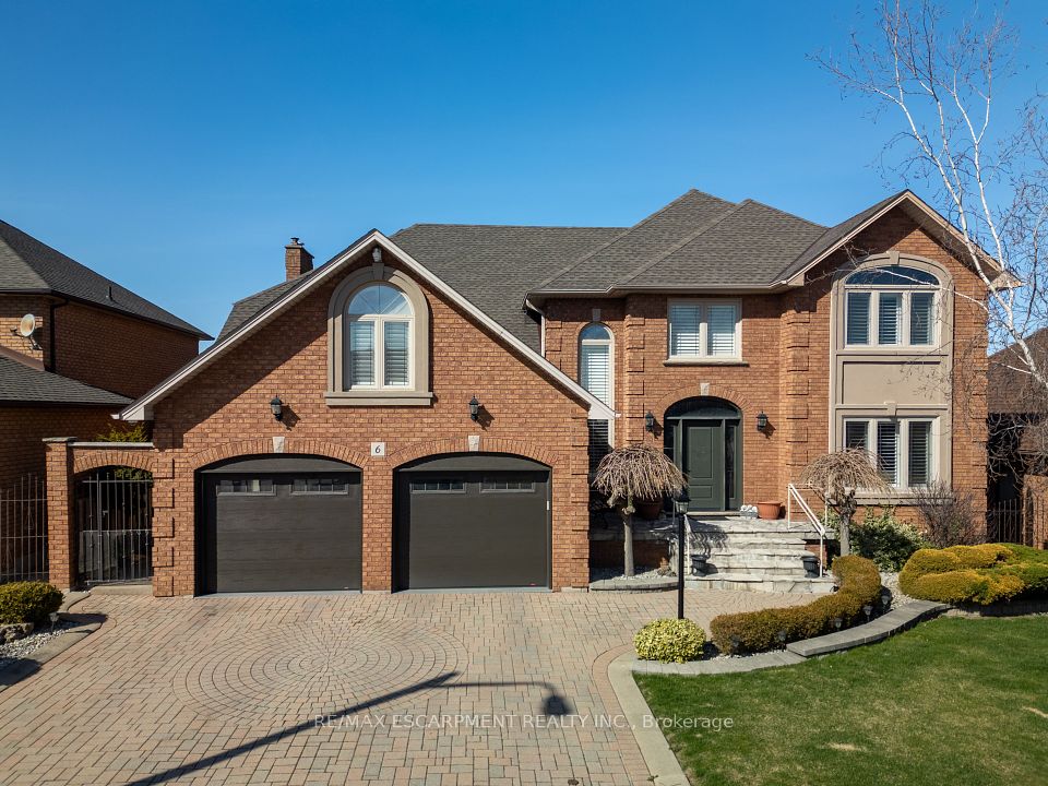 6 Embassy Drive, Hamilton, ON L8T 4Z8