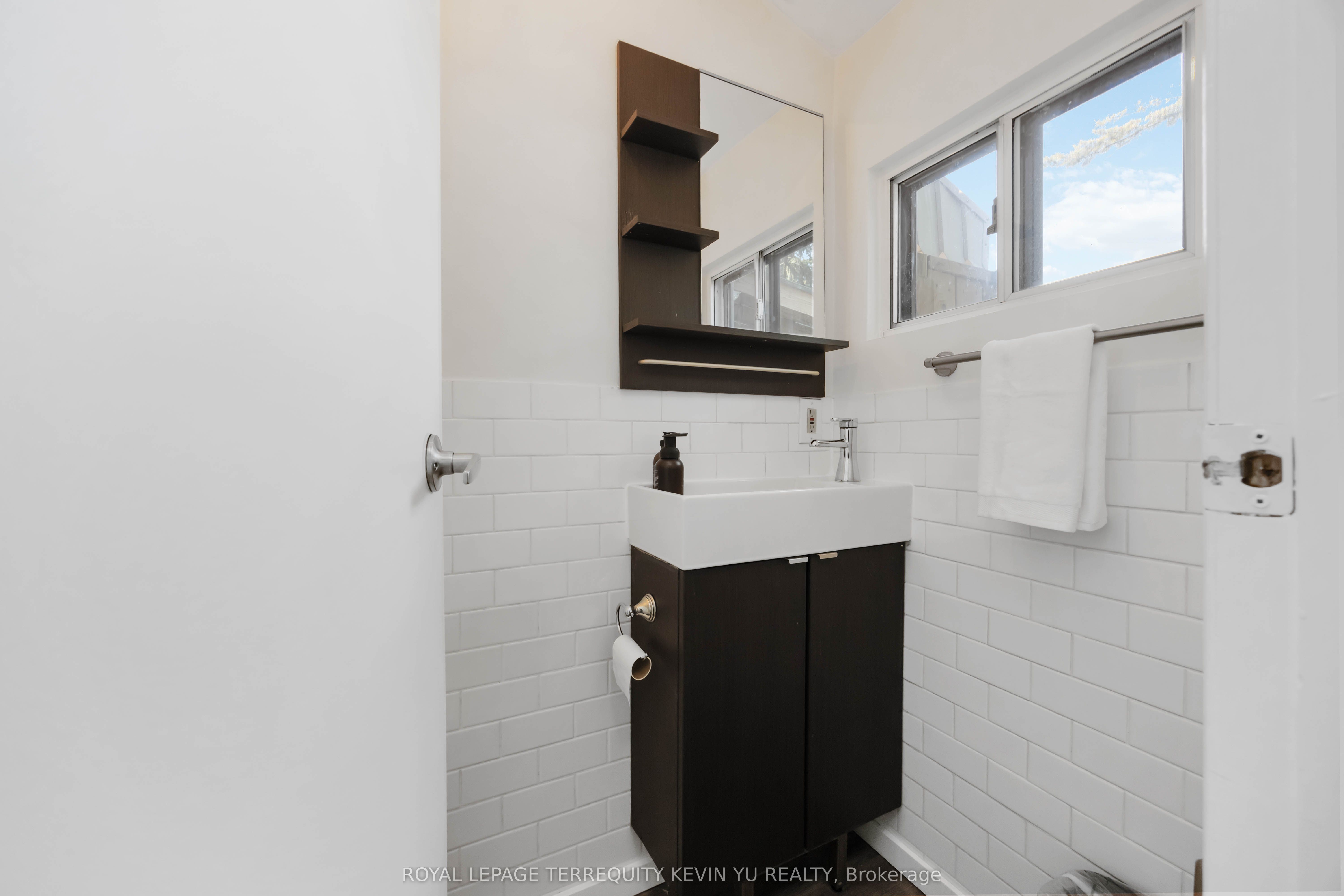 23 Edwin Avenue