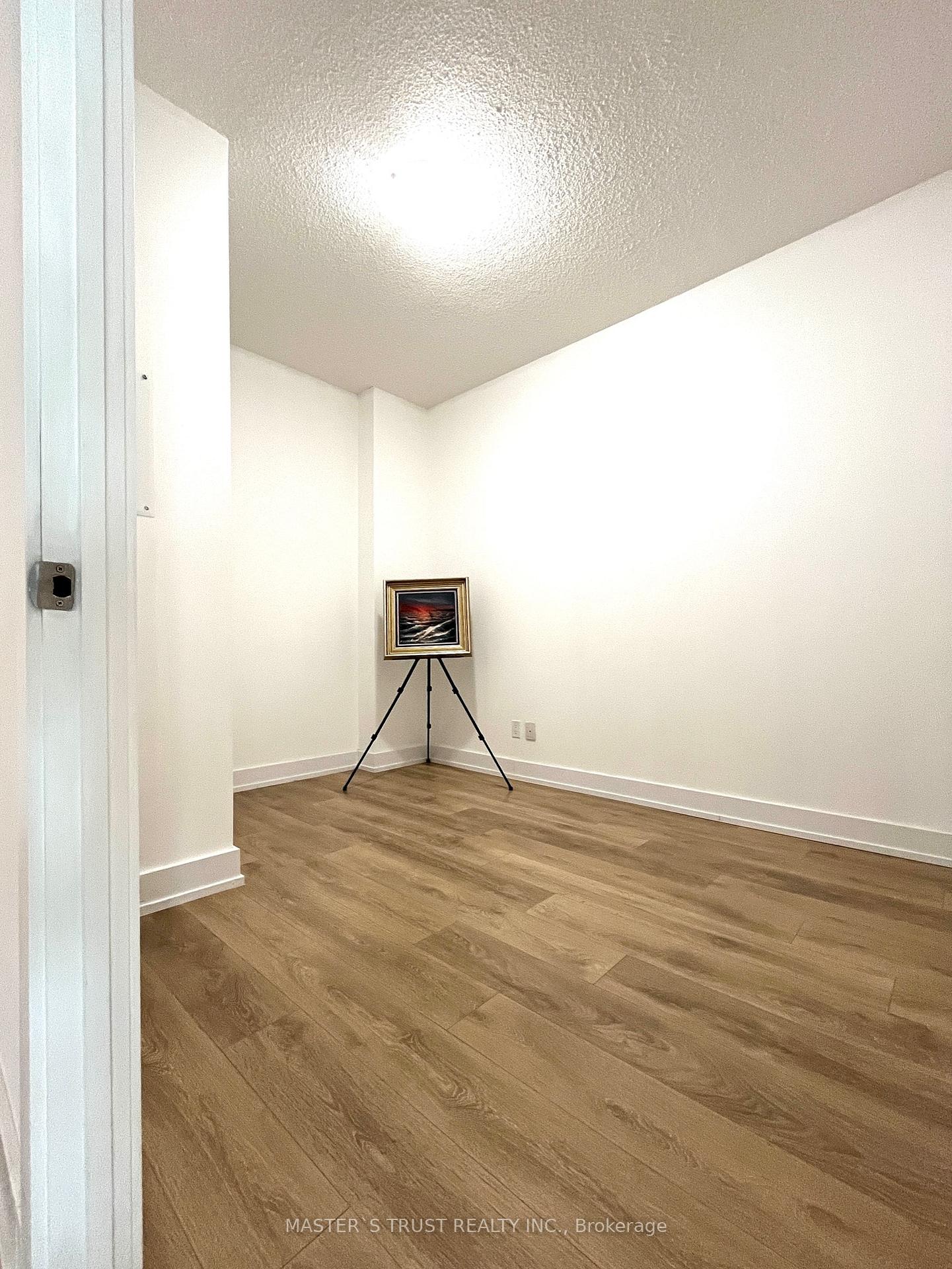 2 Bedrooms Condo at 150 Fairview Mall, Toronto For sale
