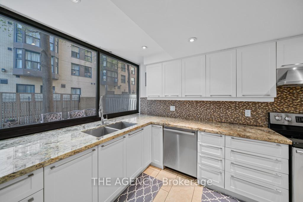 2 Bedrooms Condo at 211 St Patrick, Toronto For sale
