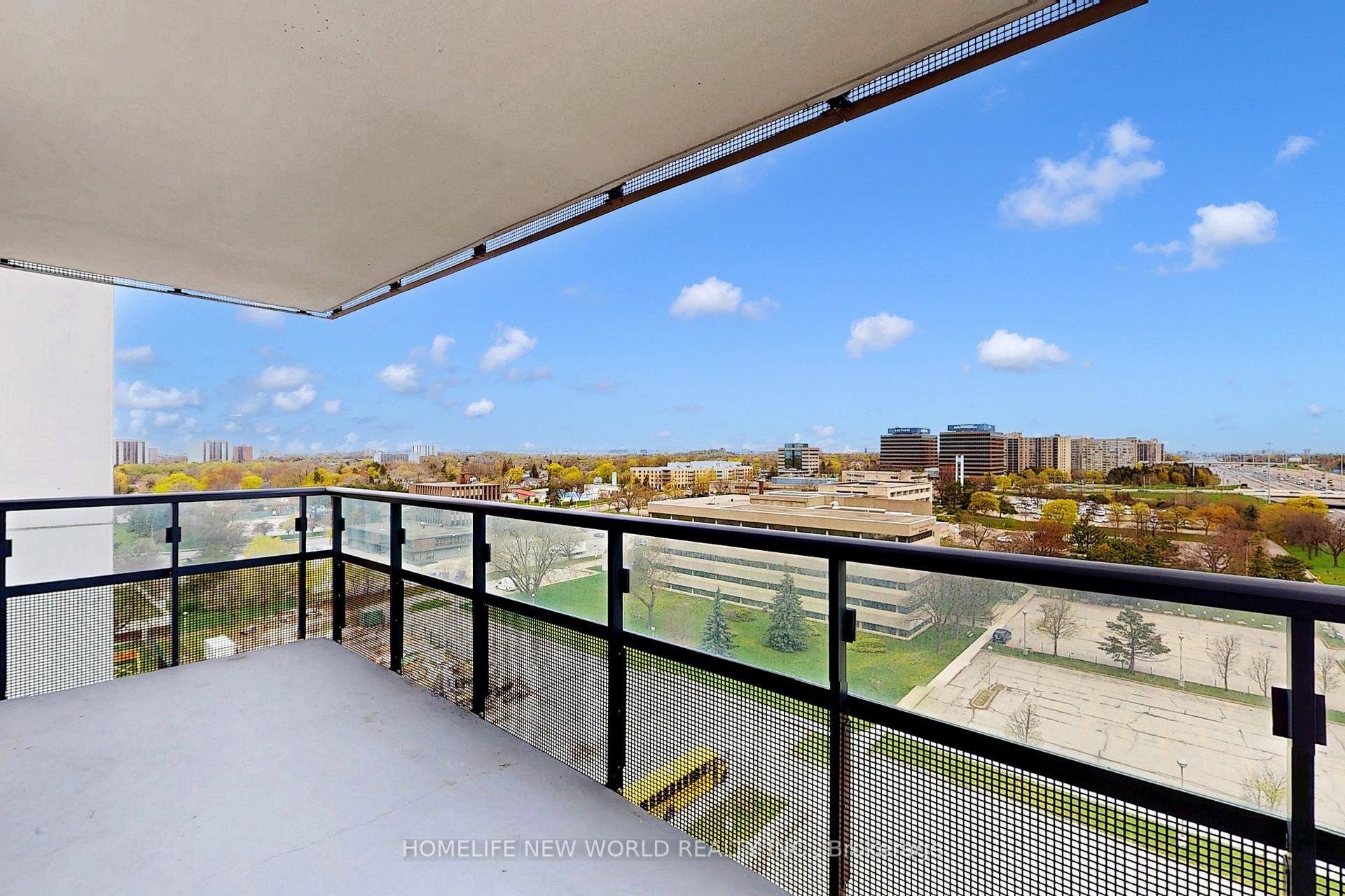 2 Bedrooms Condo at 10 Eva,  Toronto For sale