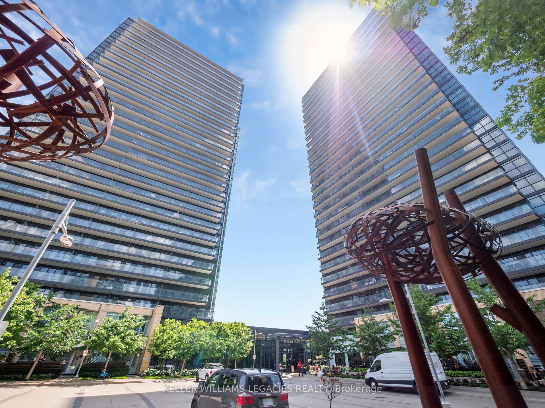 2 Bedrooms Condo at 29 Singer, Toronto For sale