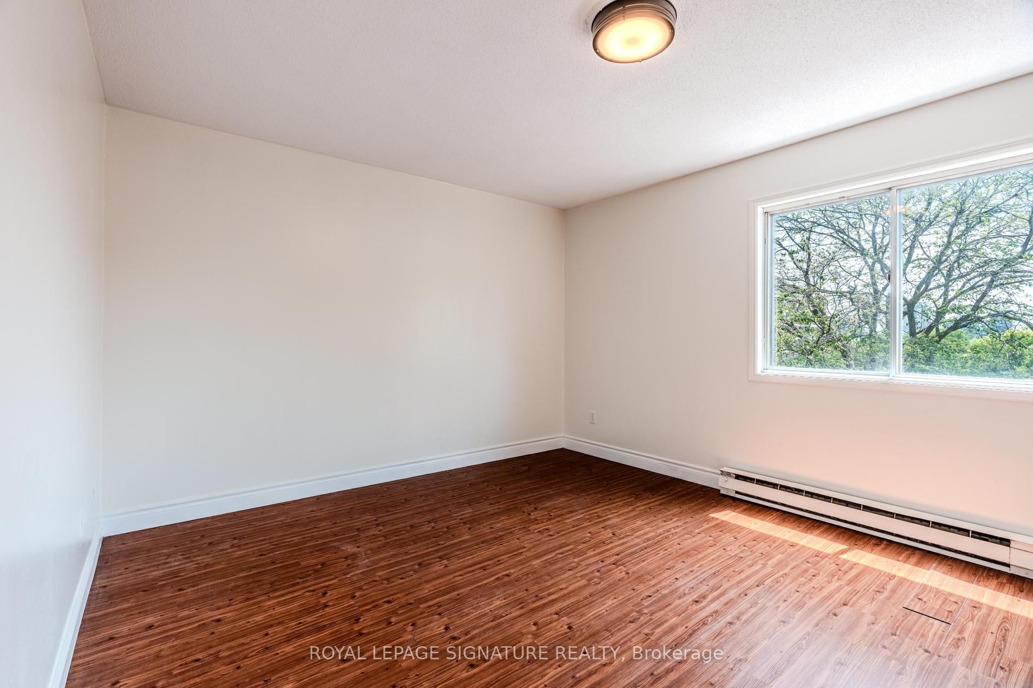 1541 Dundas Street W, #B