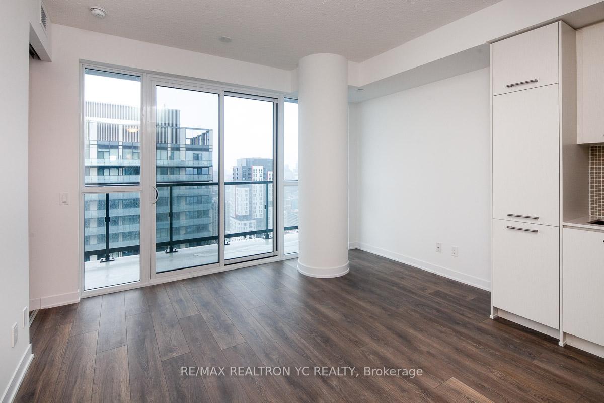 1 Bedroom Condo at 87 Peter,  Toronto For sale