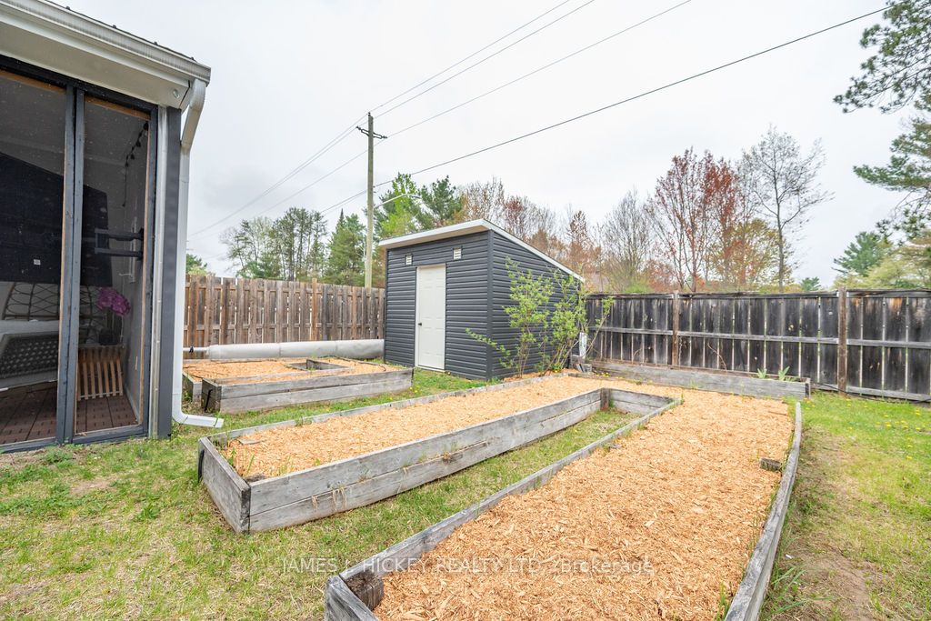 1010 Beatty Crescent