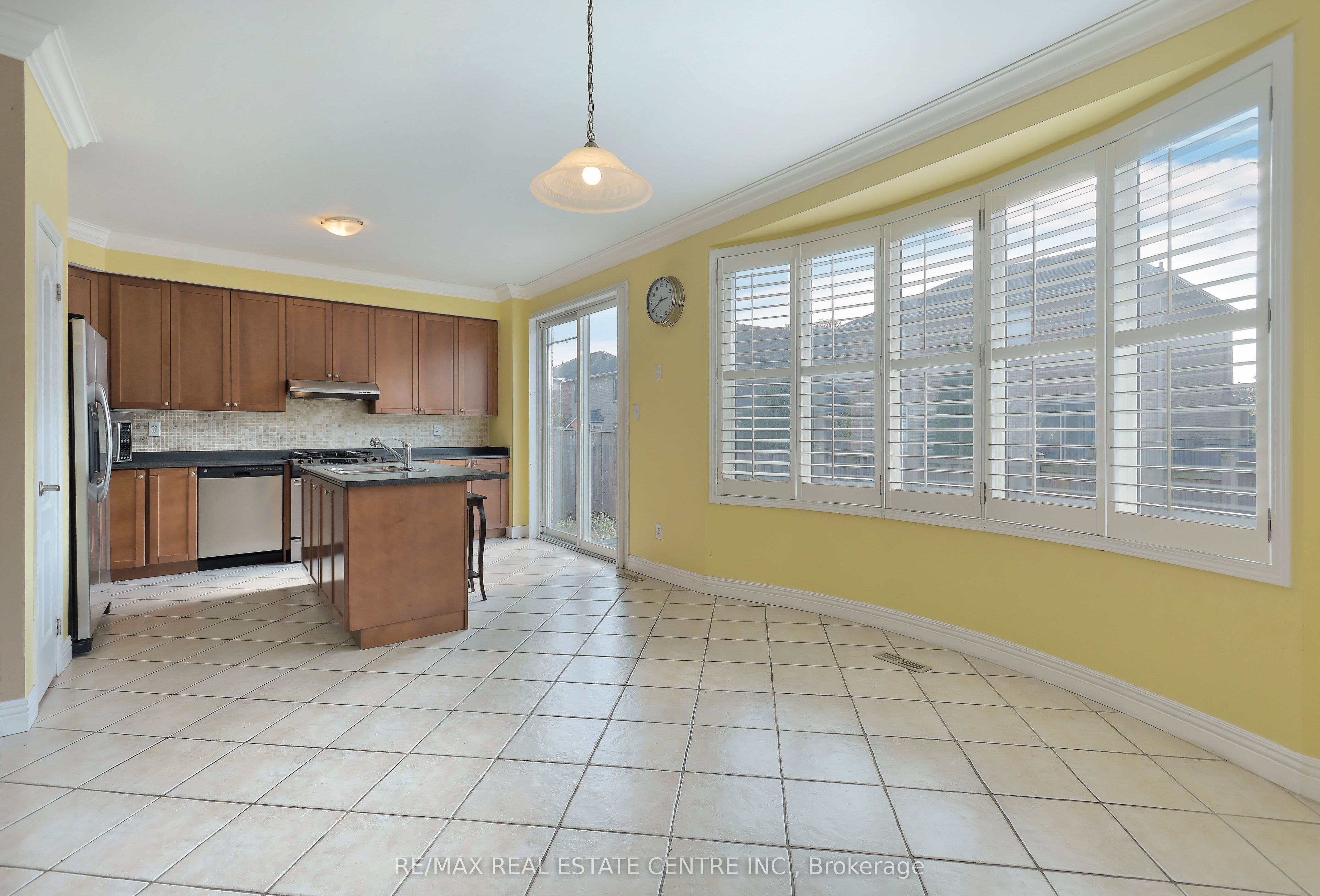 1399 Marshall Crescent