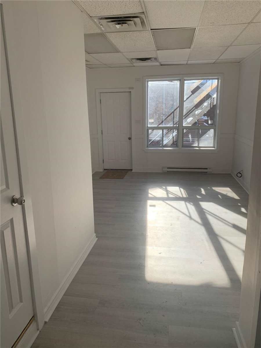 881 St Clair Avenue W Main #2