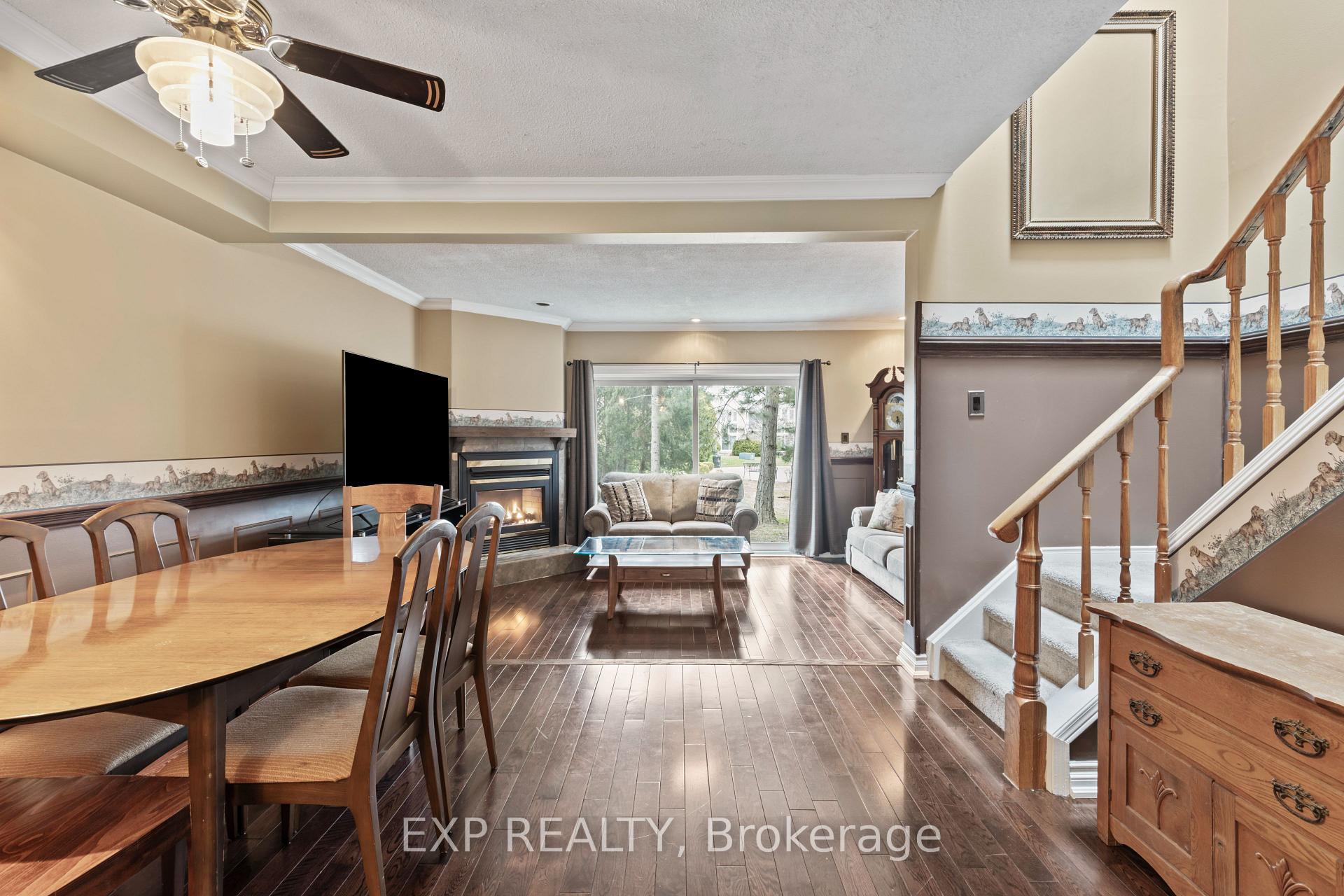 3 Bedrooms Condo at 2205 South Millway,  Mississauga For sale