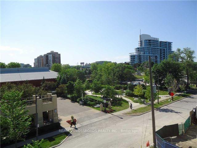 2 Bedrooms Condo at 17 Kenaston, Toronto For sale