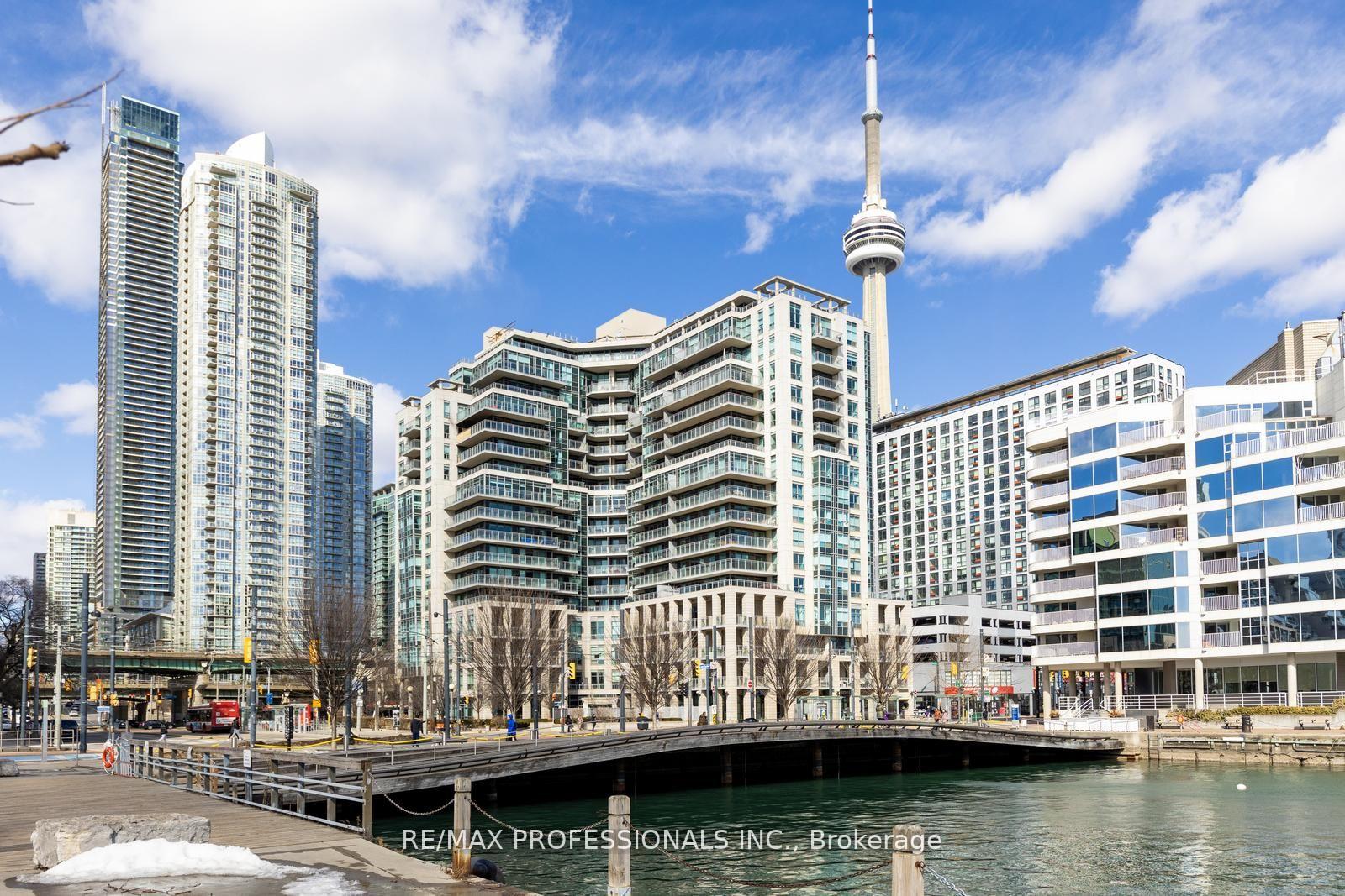 2 Bedrooms Condo at 410 Queens,  Toronto For sale