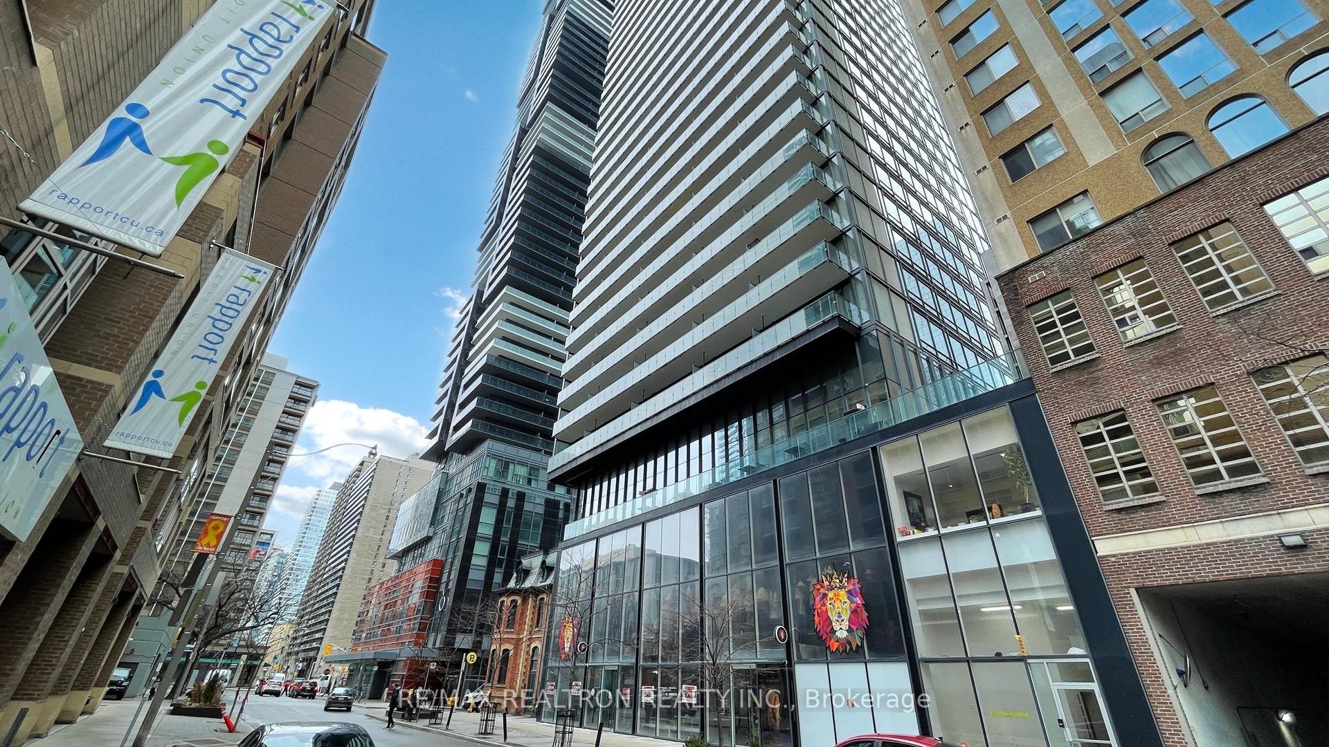 Condo at 15 Grenville, Toronto For sale