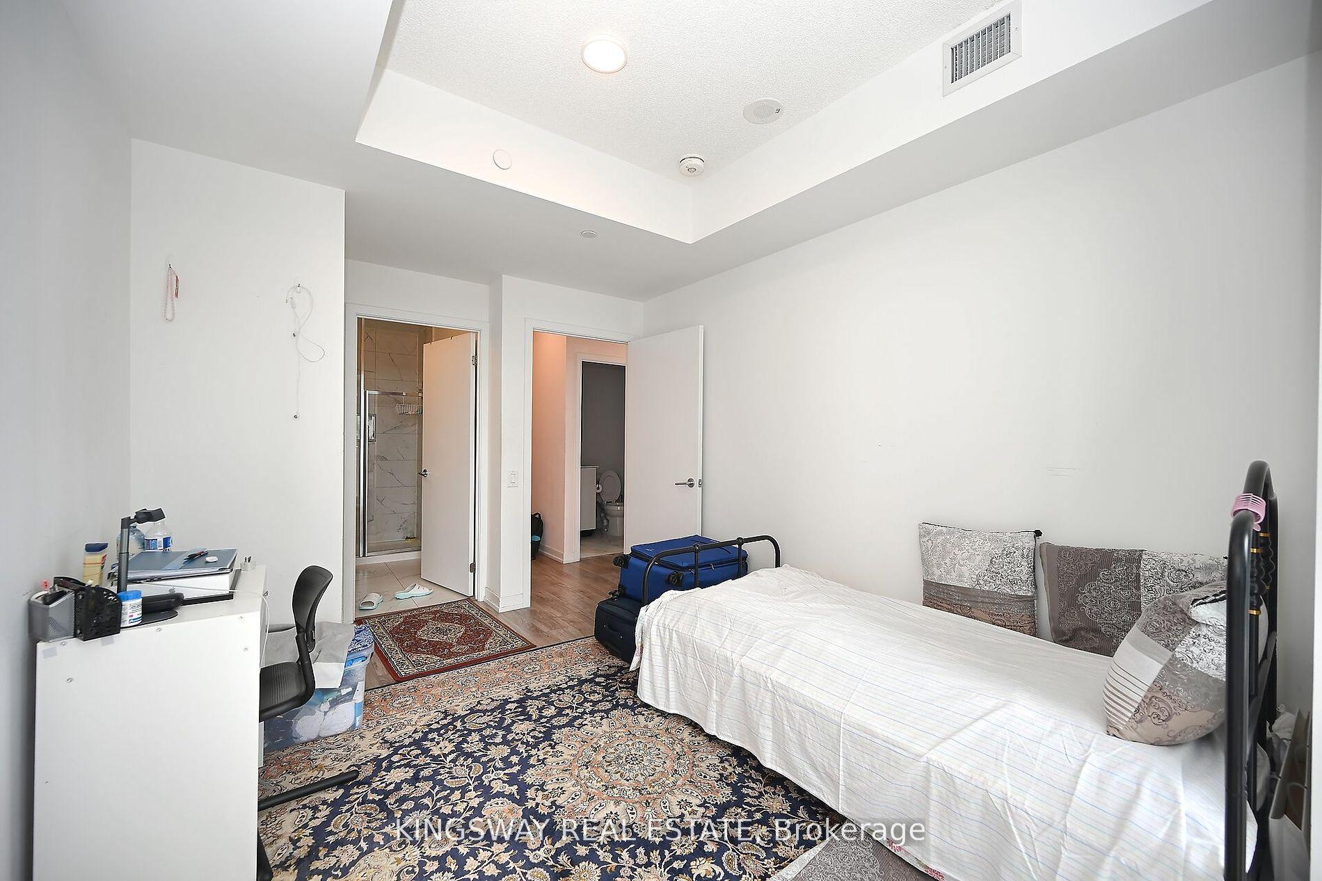 2 Bedrooms Condo at 4065 Confederation, Mississauga For sale