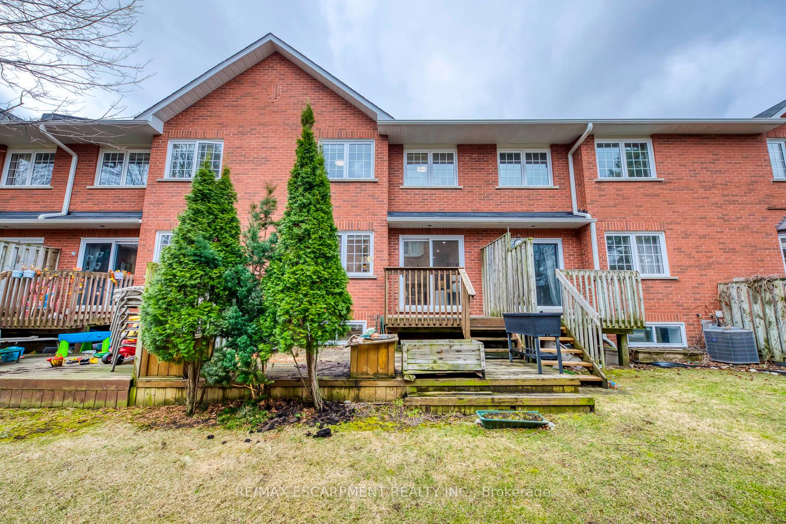 3 Bedrooms Condo at 2880 Headon Forest,  Burlington For sale