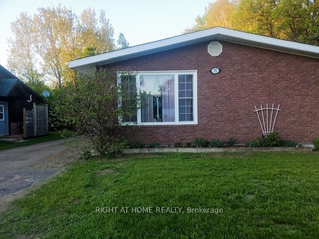 72 Kelly Street, Madawaska Valley, ON K0J 1B0