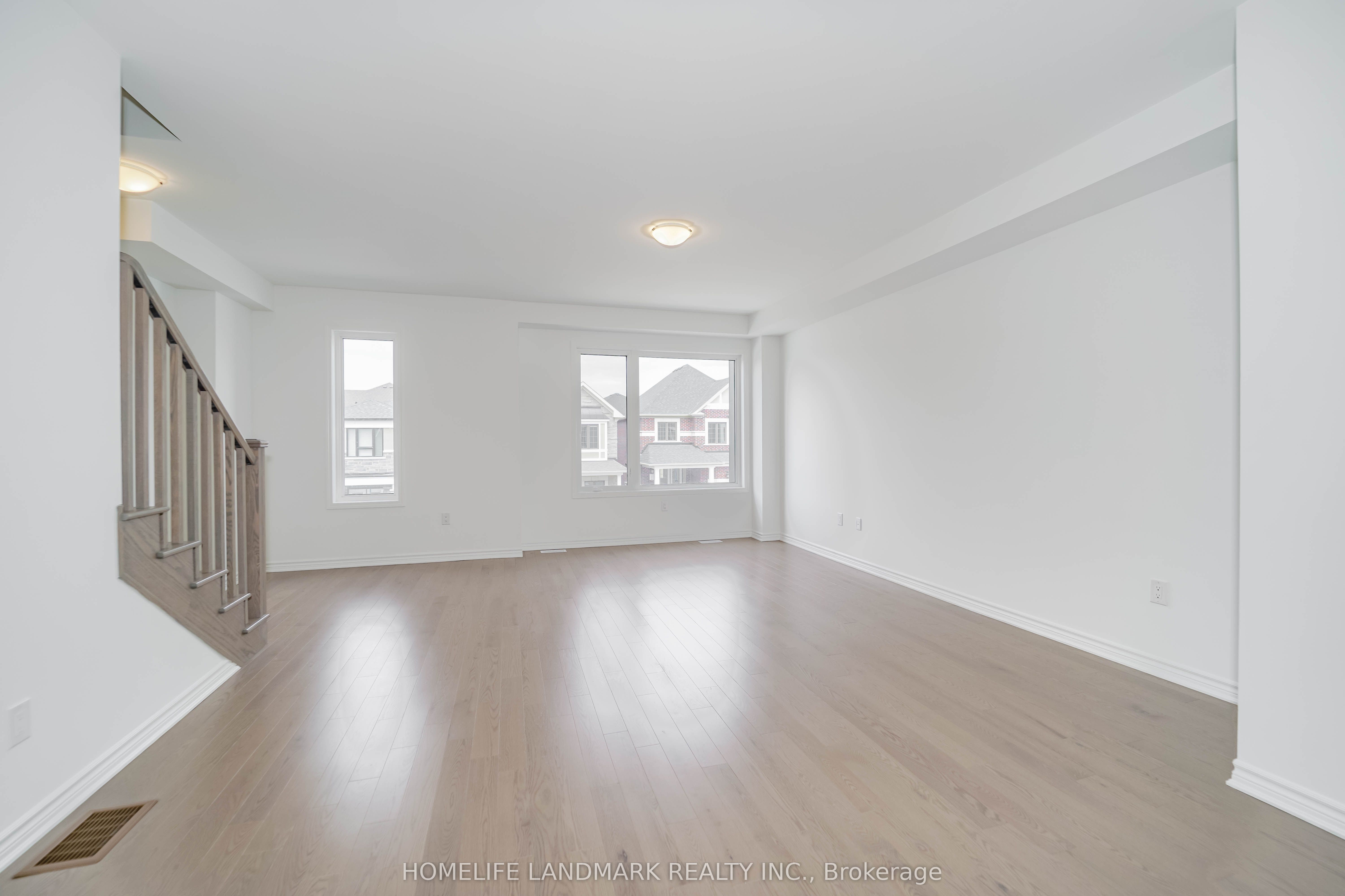5 Wisla Avenue