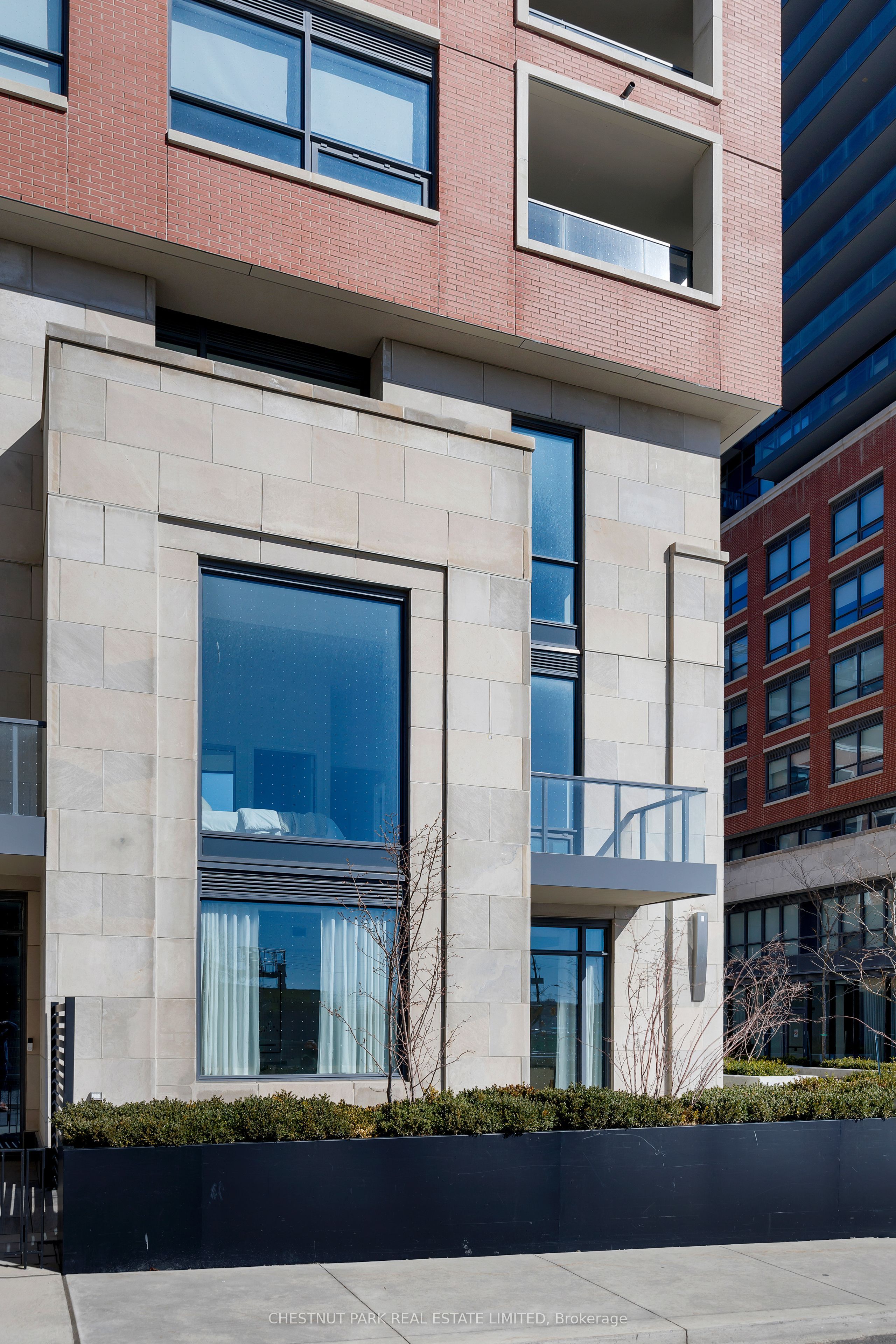 #TH 8 - 33 Frederick Todd Way, Toronto, ON M4G 0C9