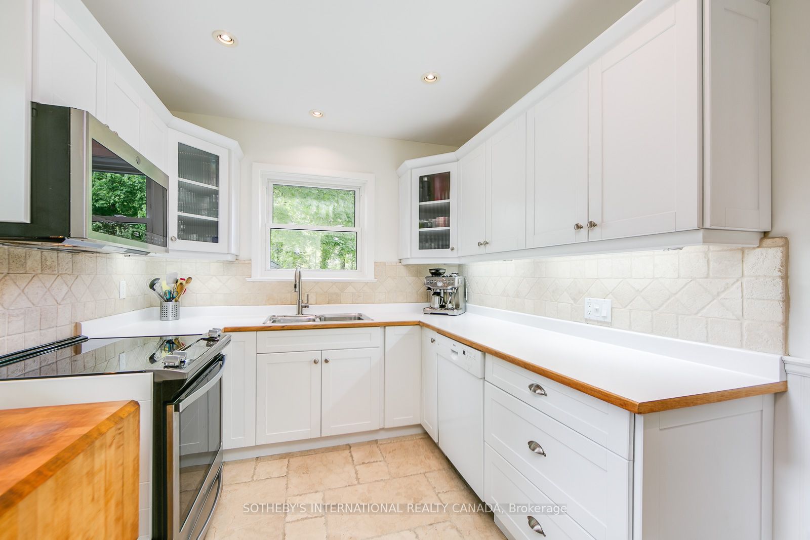 5 Springbank Avenue