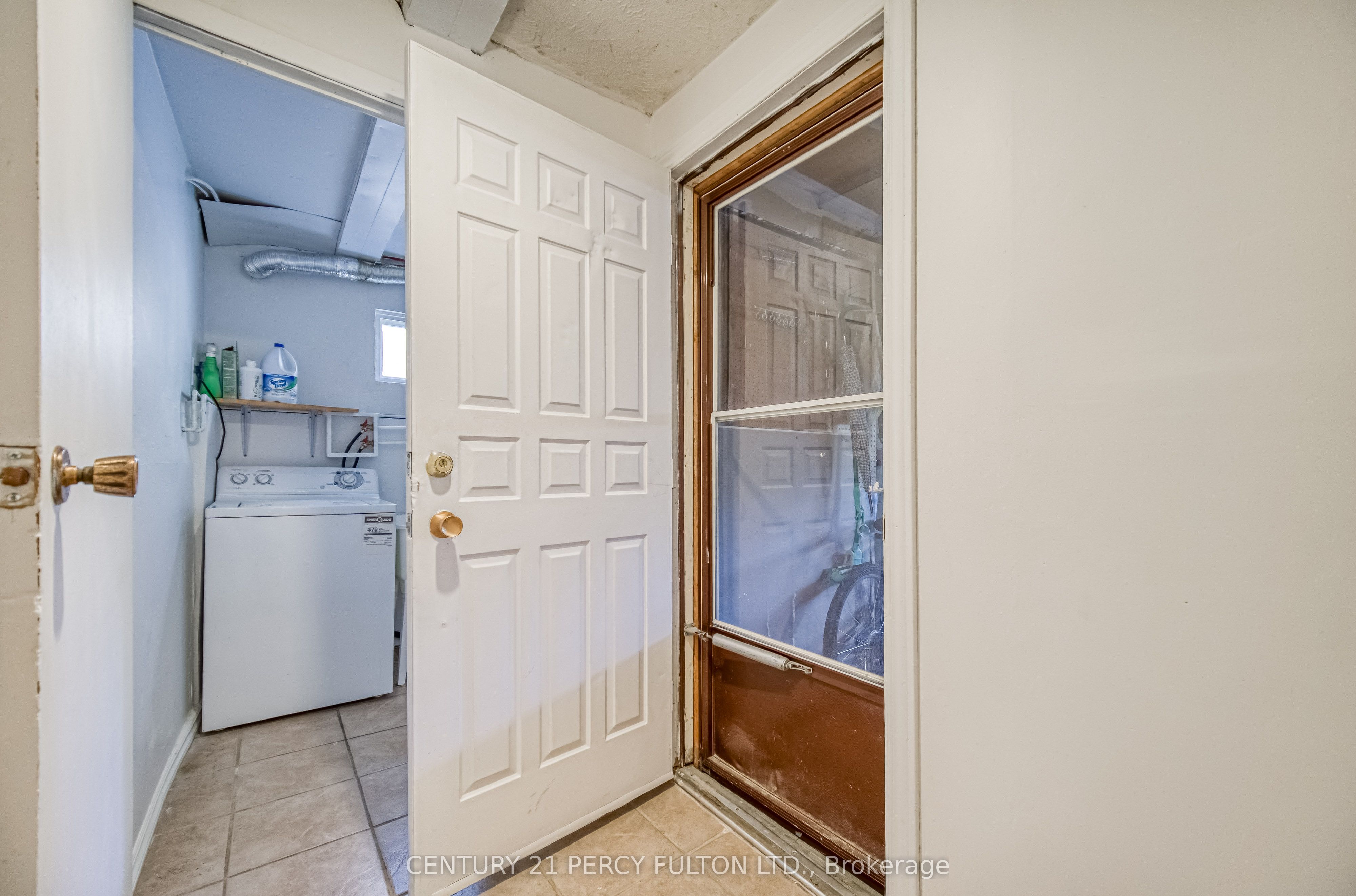 120 Granada Crescent