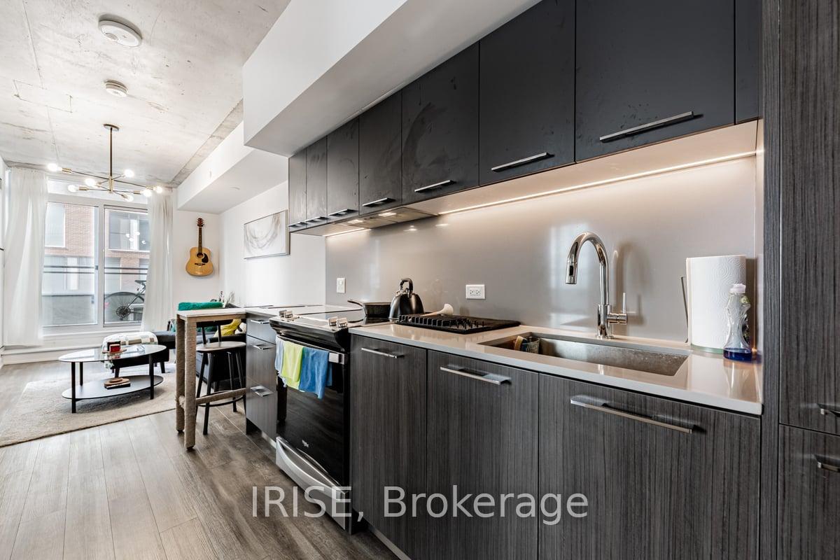 2 Bedrooms Condo at 45 Baseball, Toronto For sale
