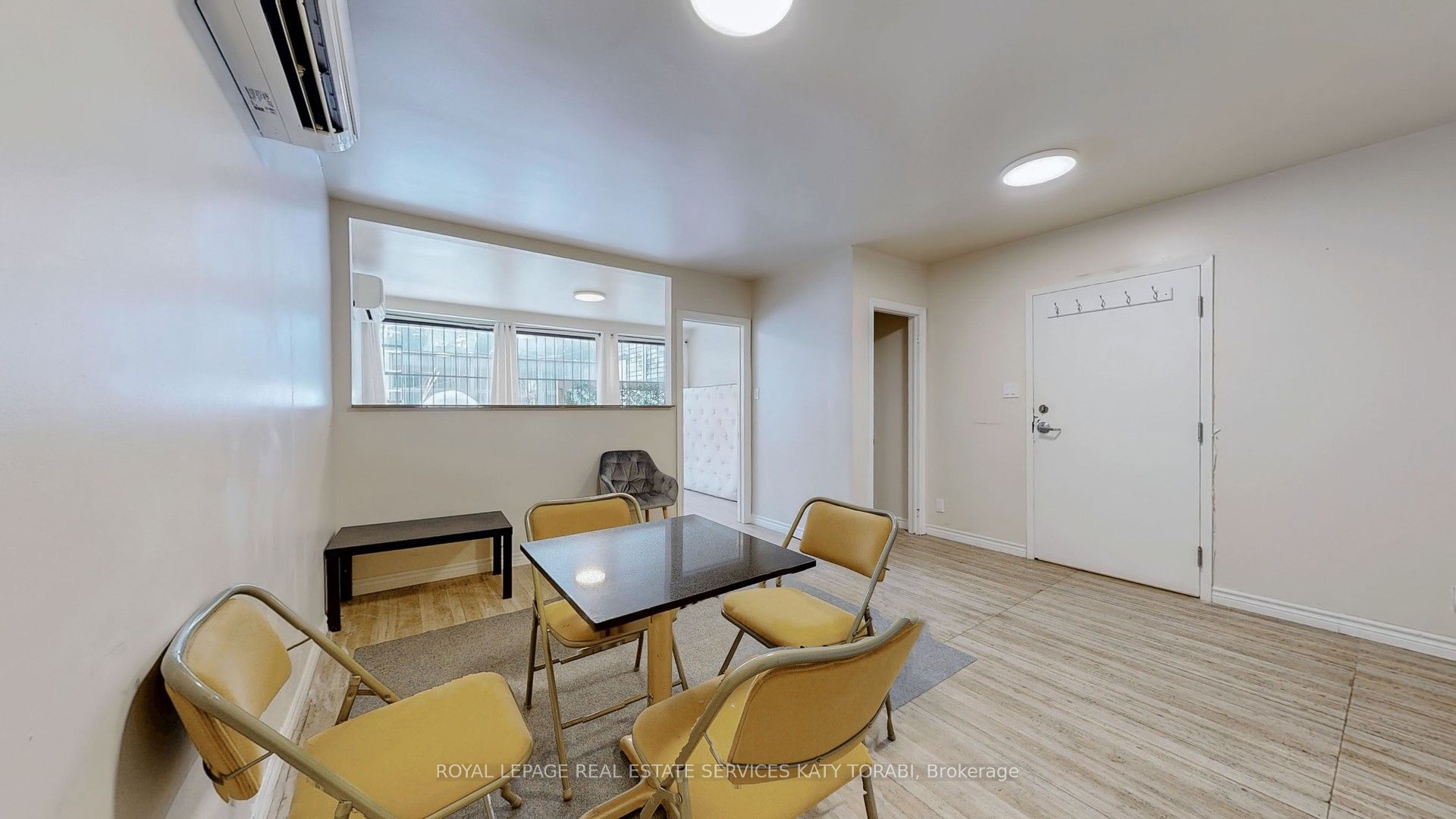 566 Queen Street W