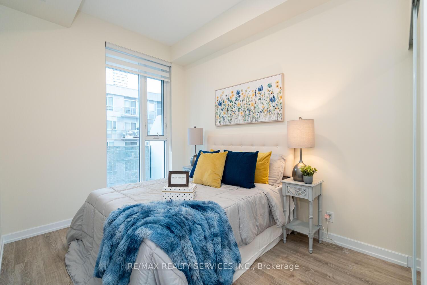 2 Bedrooms Condo at 20 Tubman, Toronto For sale