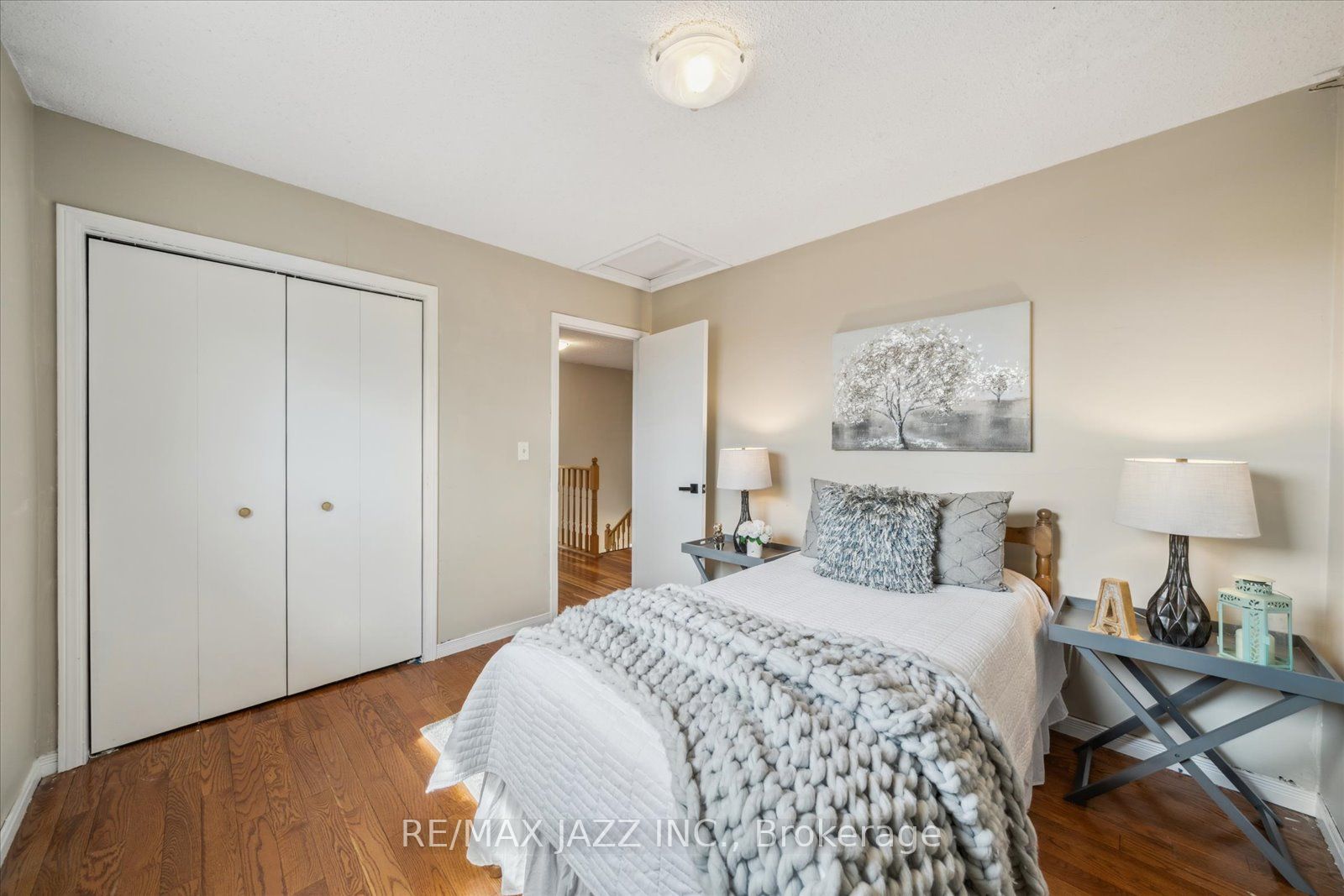63 Pinedale Crescent, Clarington, ON L1E 1C7