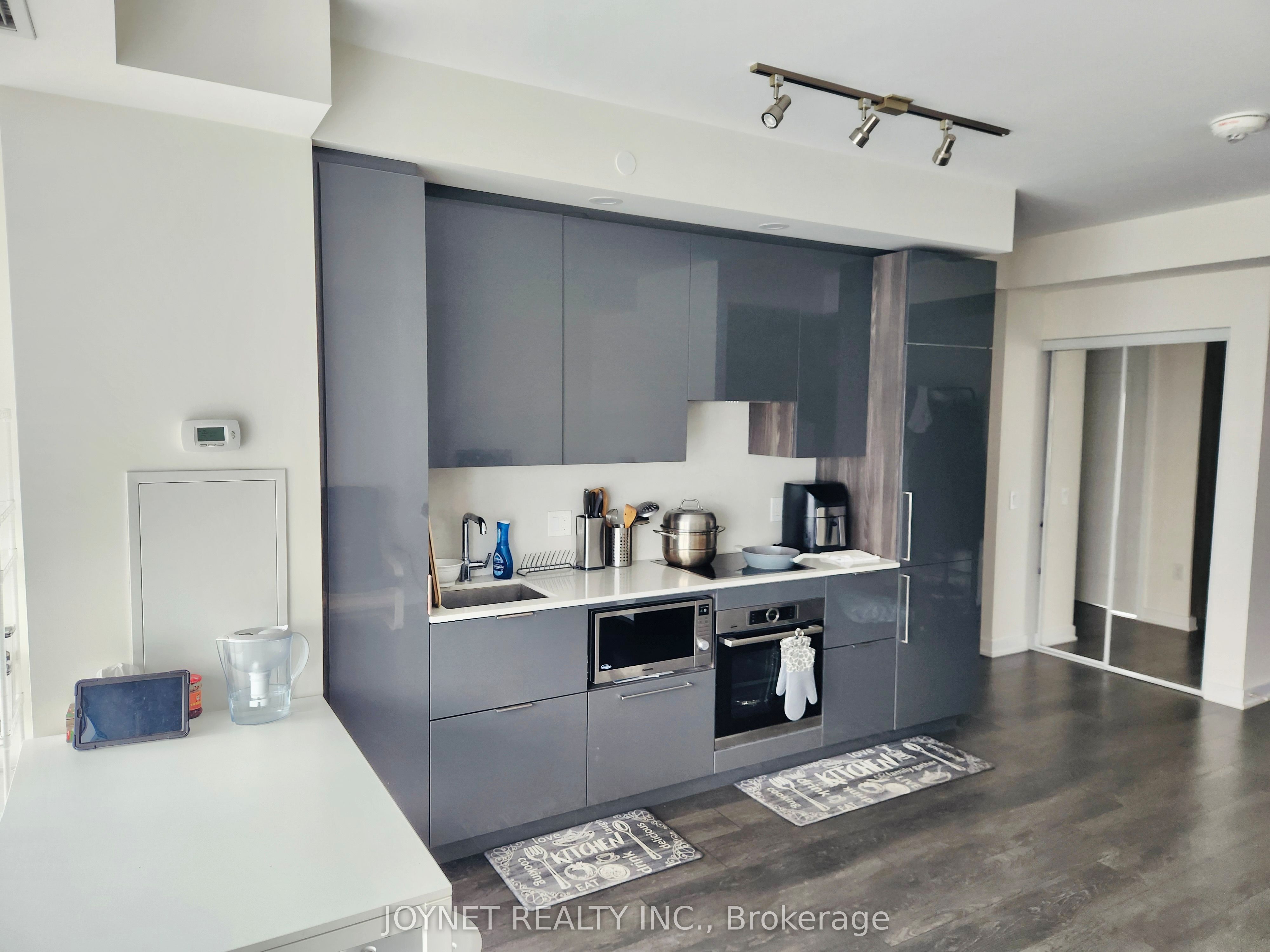 28 Freeland Street, #2508
