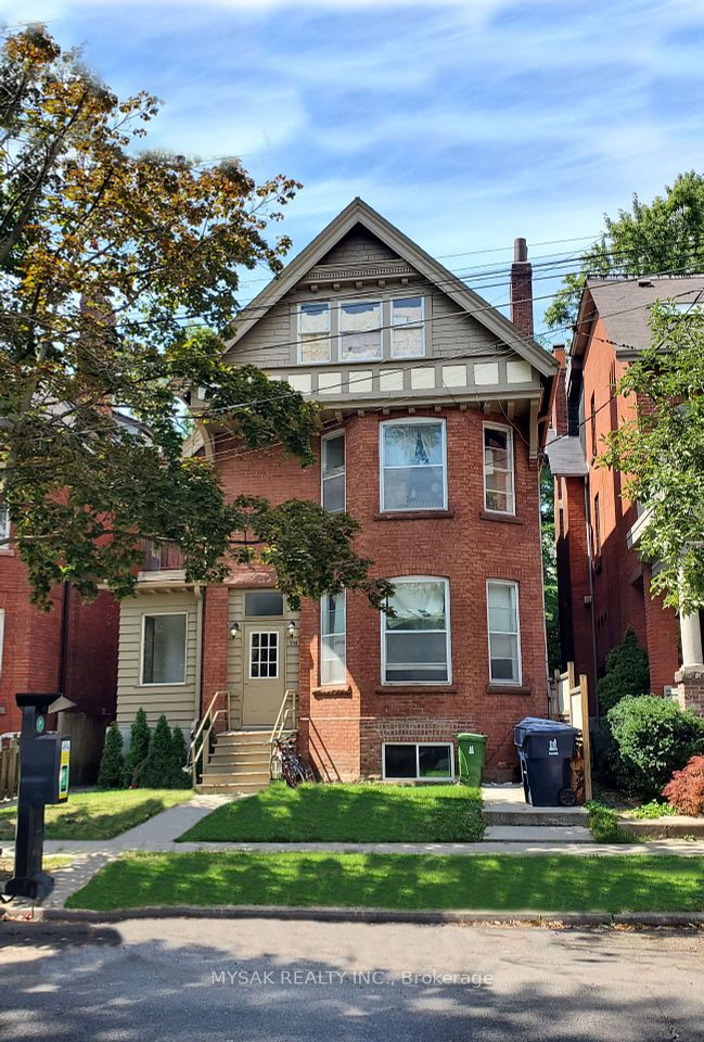 104 Bedford