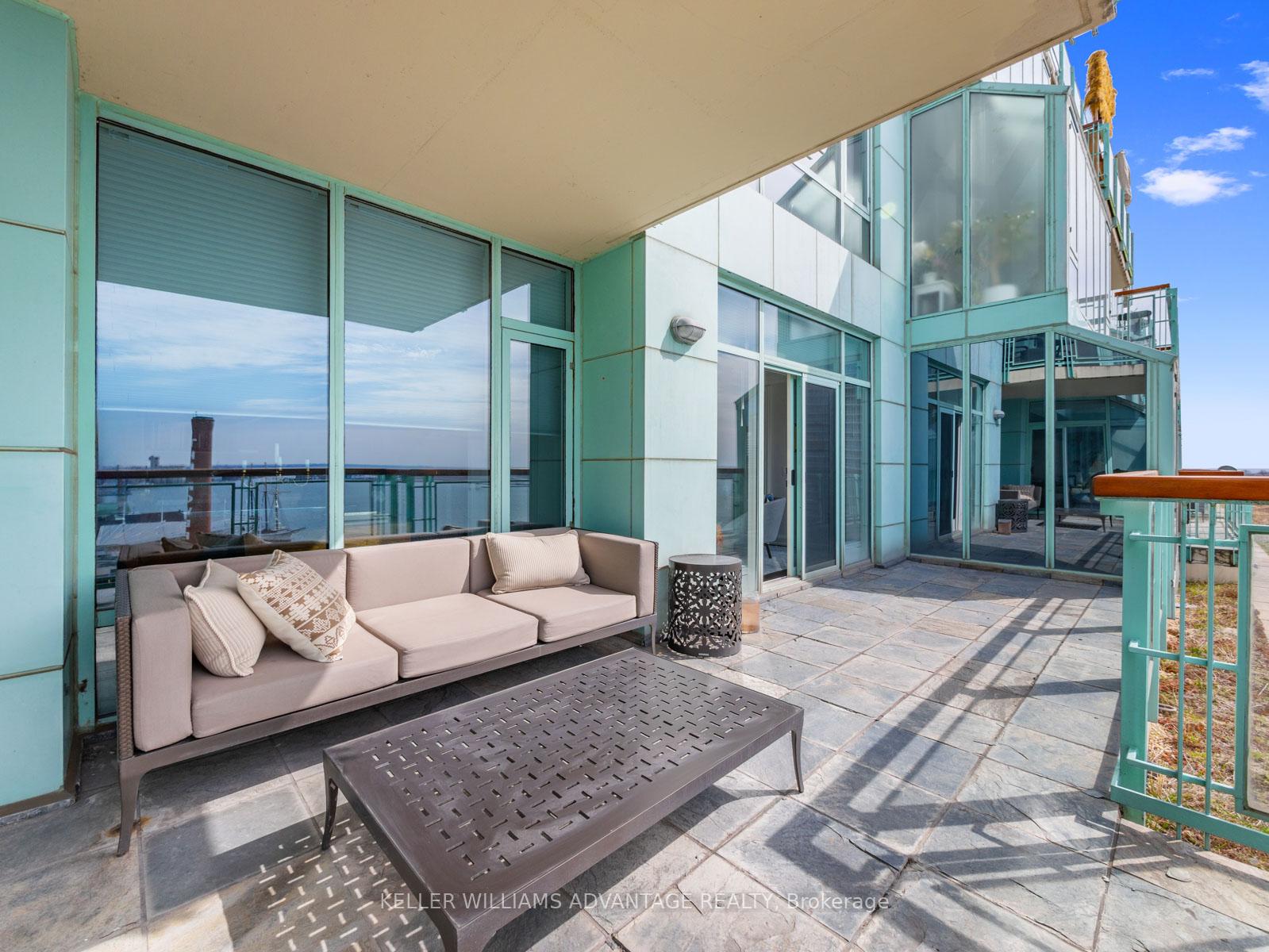 5 Bedrooms Condo at 211 Queens, Toronto For sale