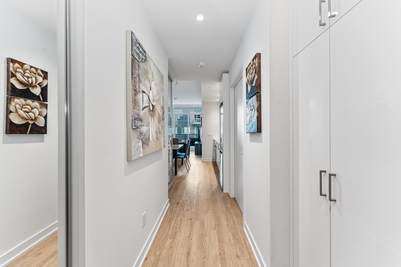 1928 Lakeshore Boulevard 4203