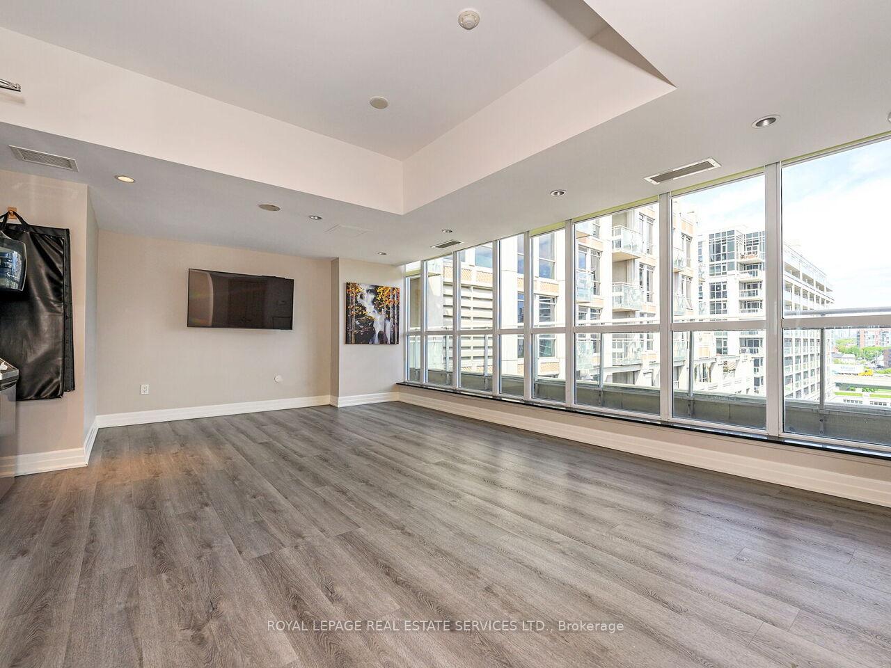2 Bedrooms Condo at 628 Fleet, Toronto For sale