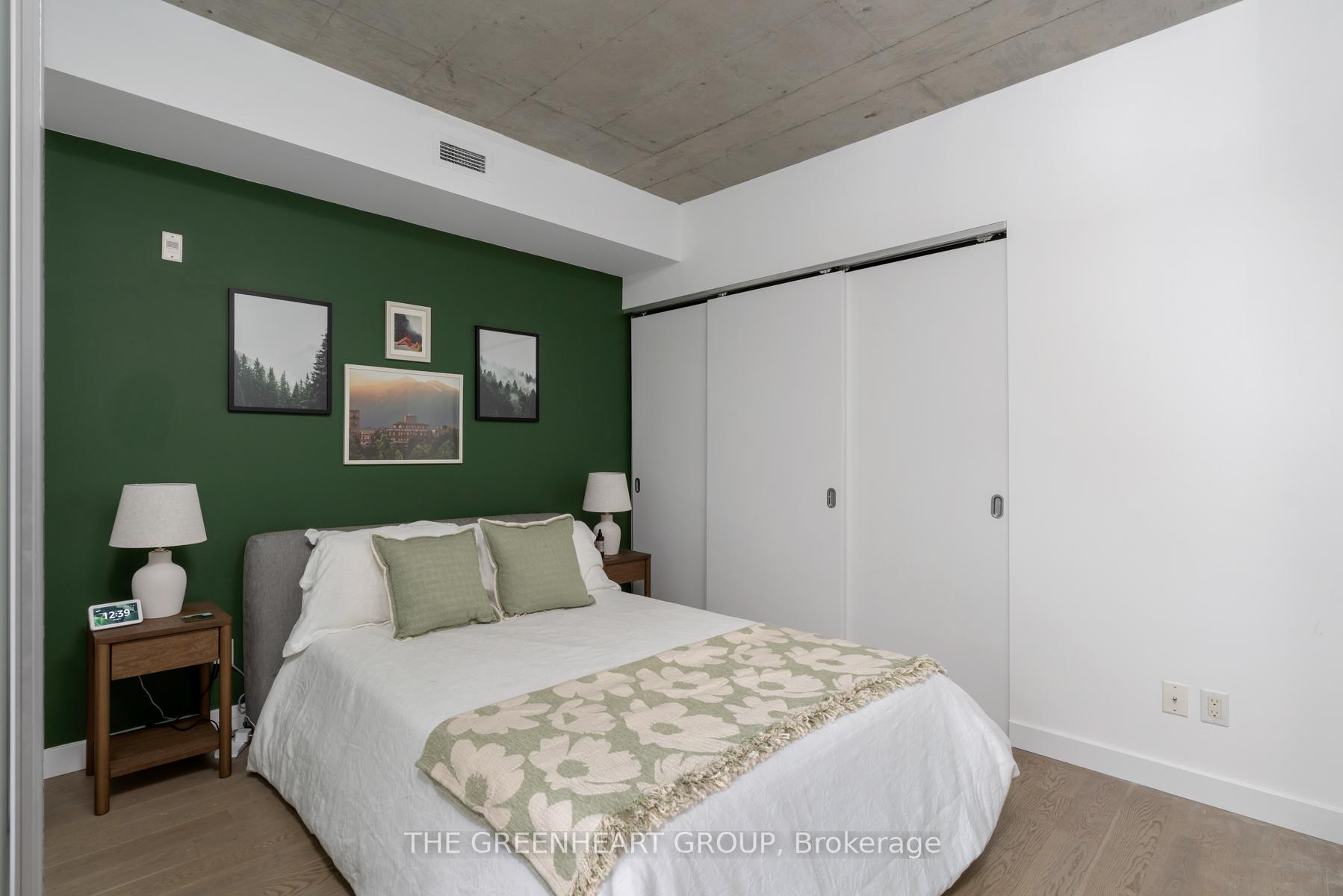 2 Bedrooms Condo at 90 Broadview,  Toronto For sale