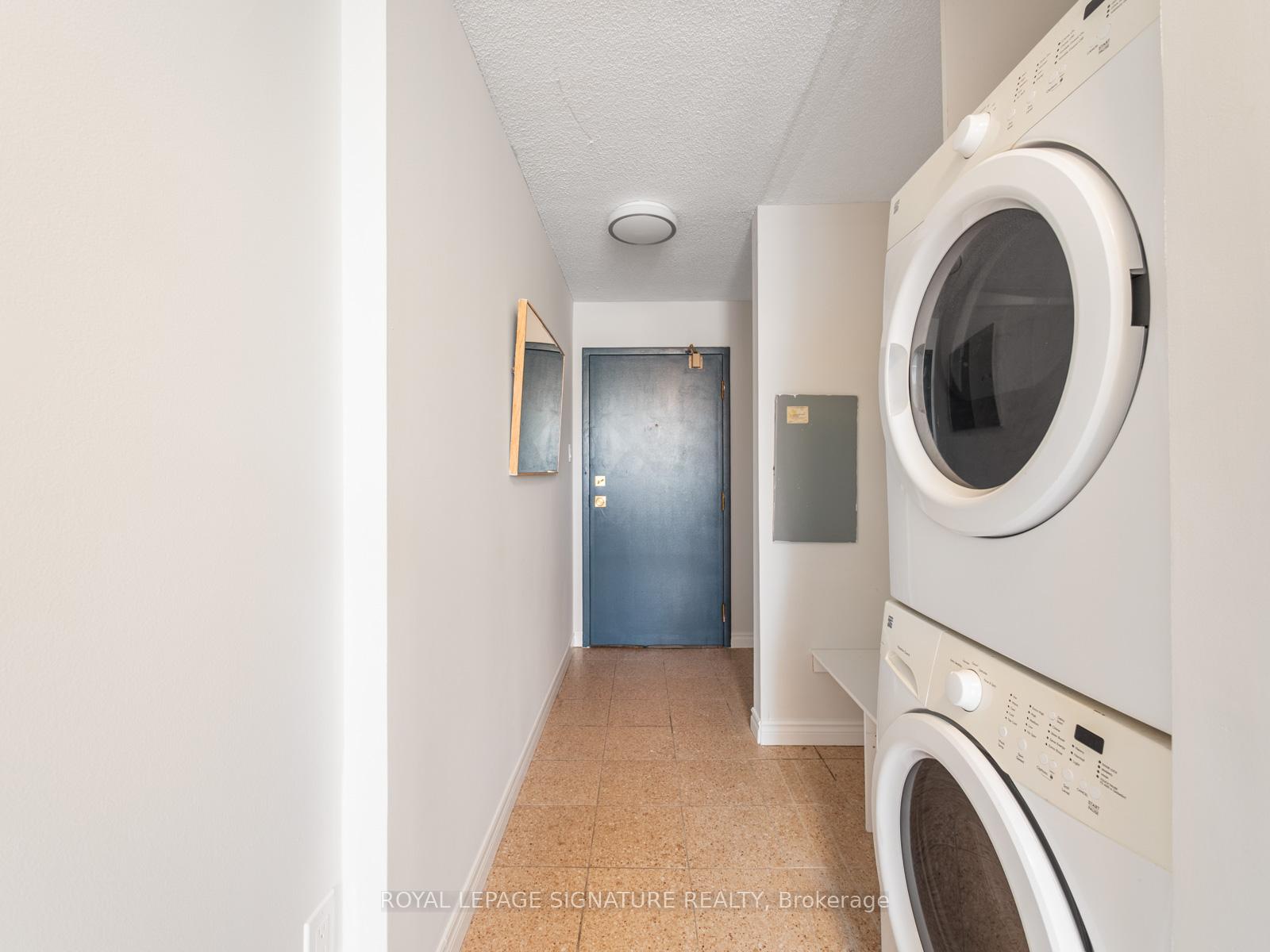 3 Bedrooms Condo at 3050 Ellesmere, Toronto For sale