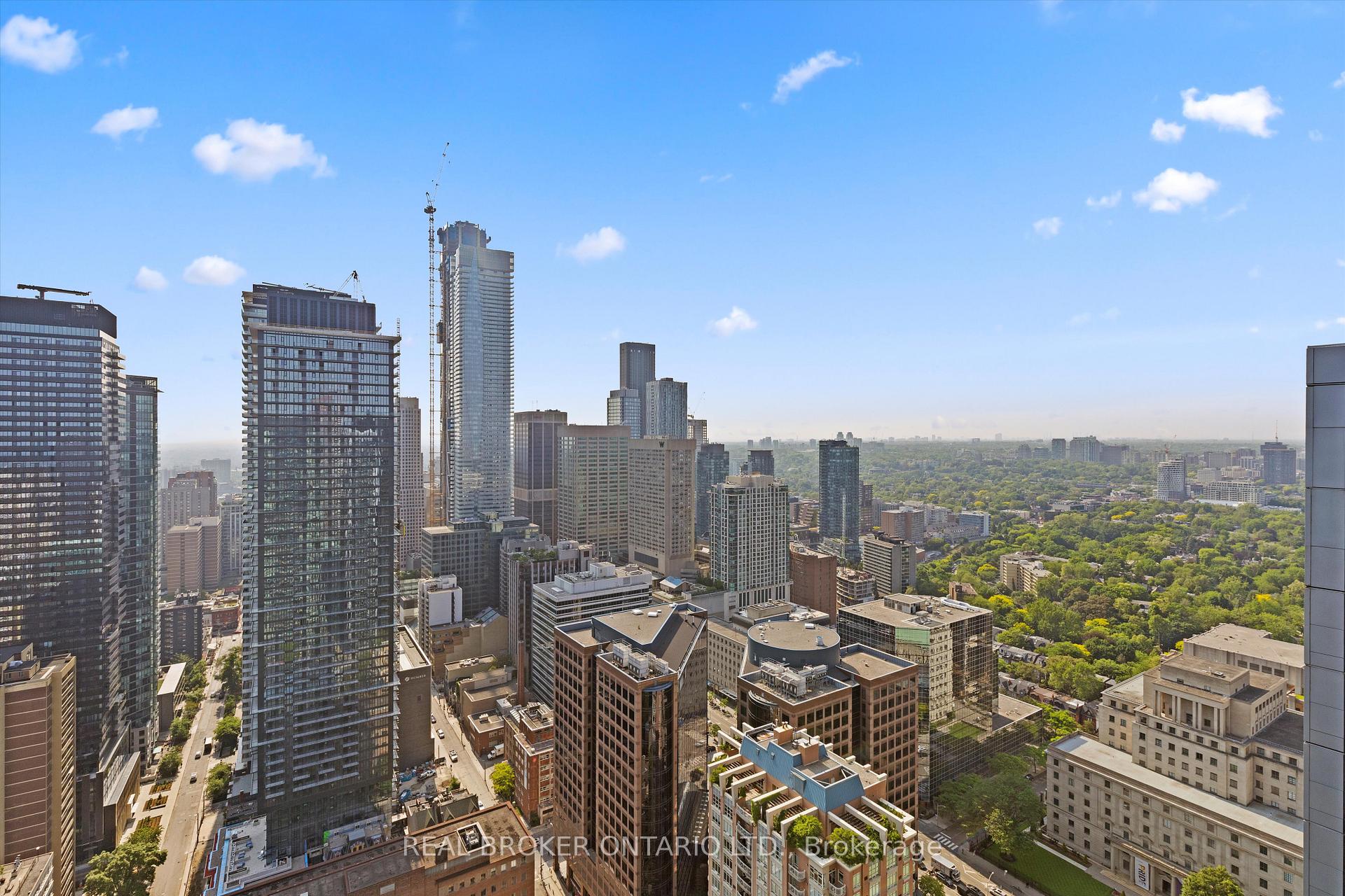 1 Bedroom Condo at 110 Charles, Toronto For sale