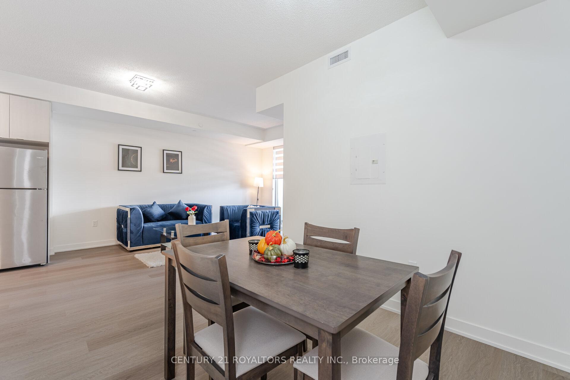 2 Bedrooms Condo at 859 The Queensway, Toronto For sale